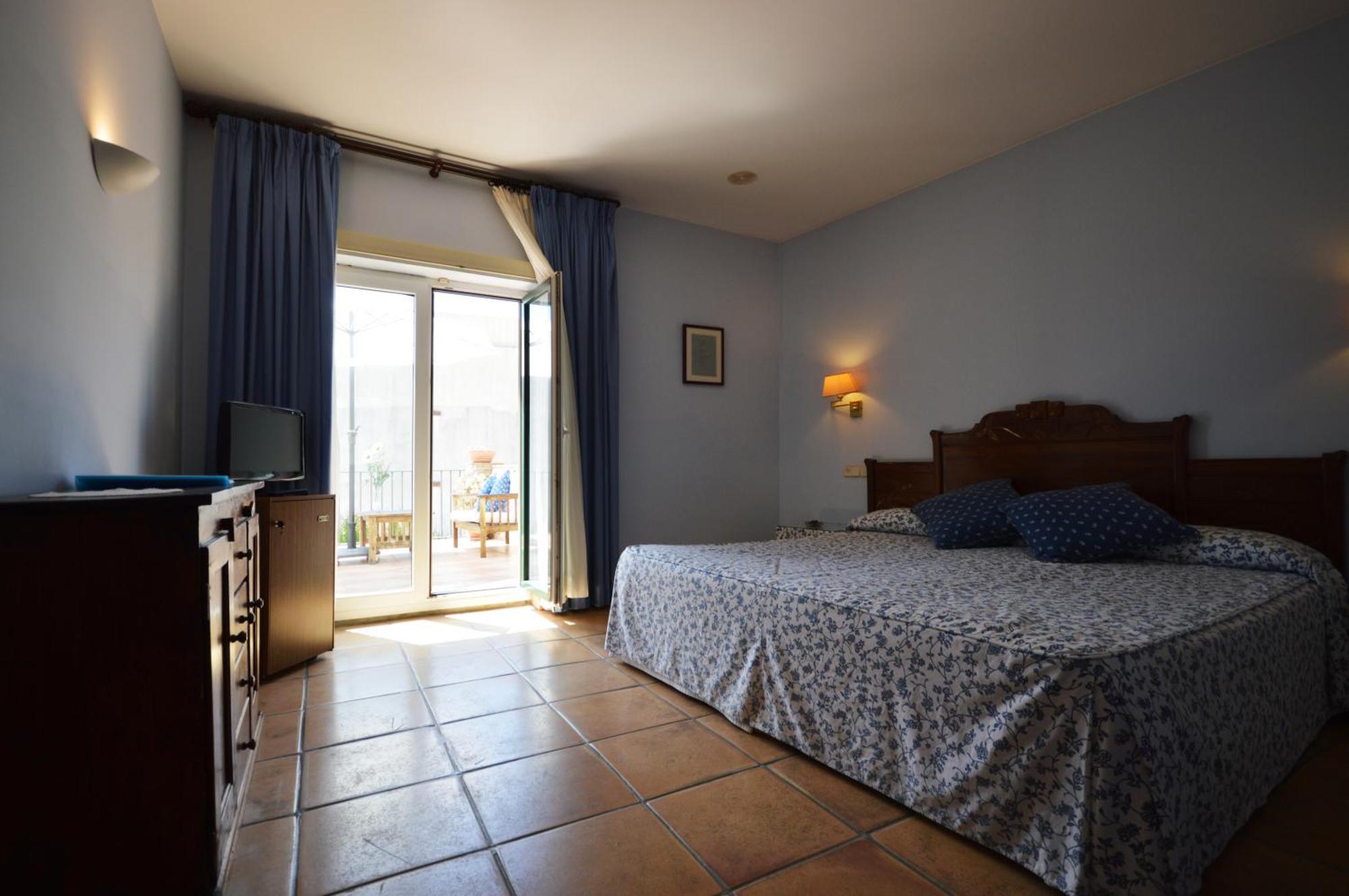 Ceret Hotel 3*