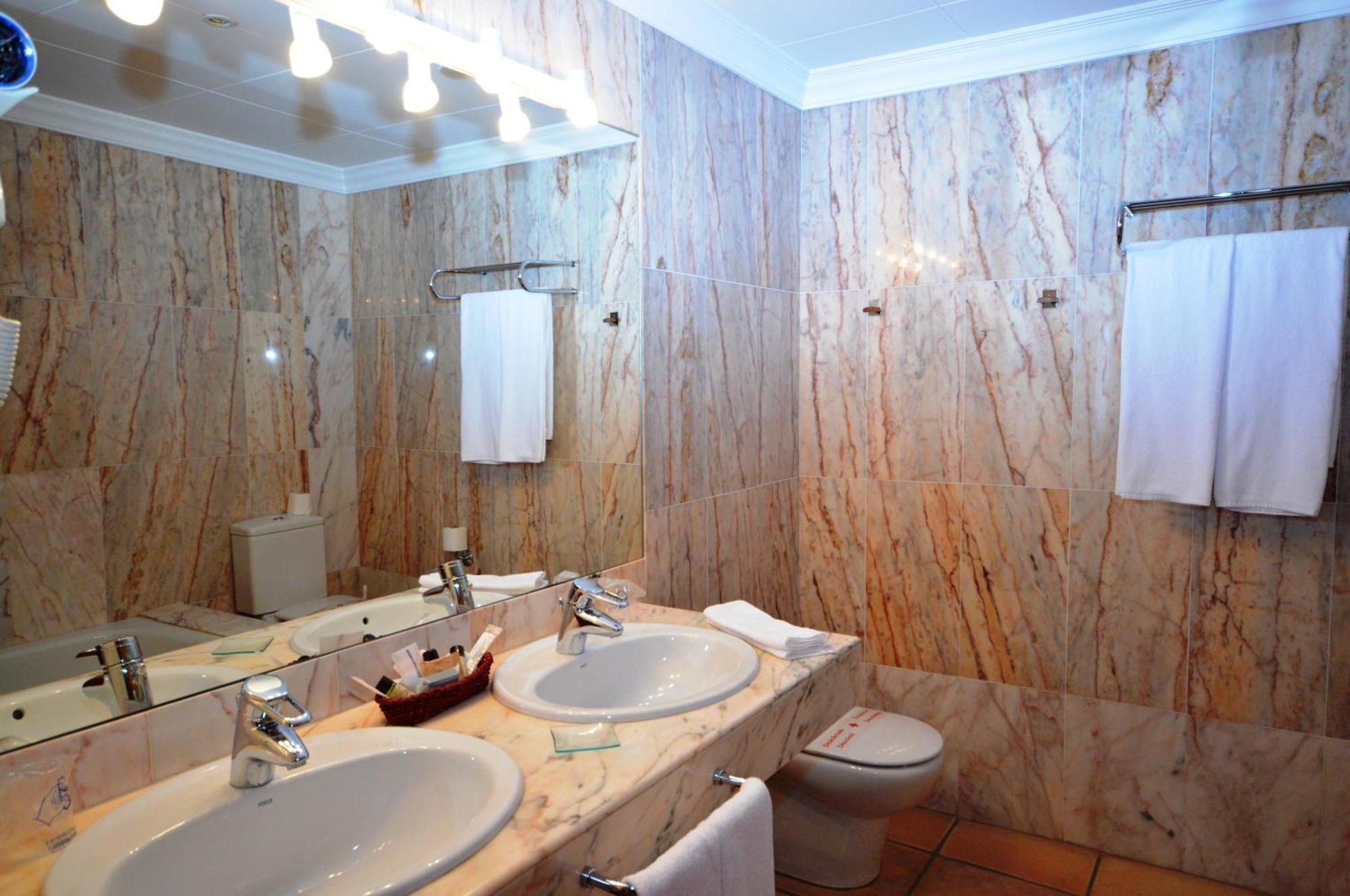 Ceret Hotel