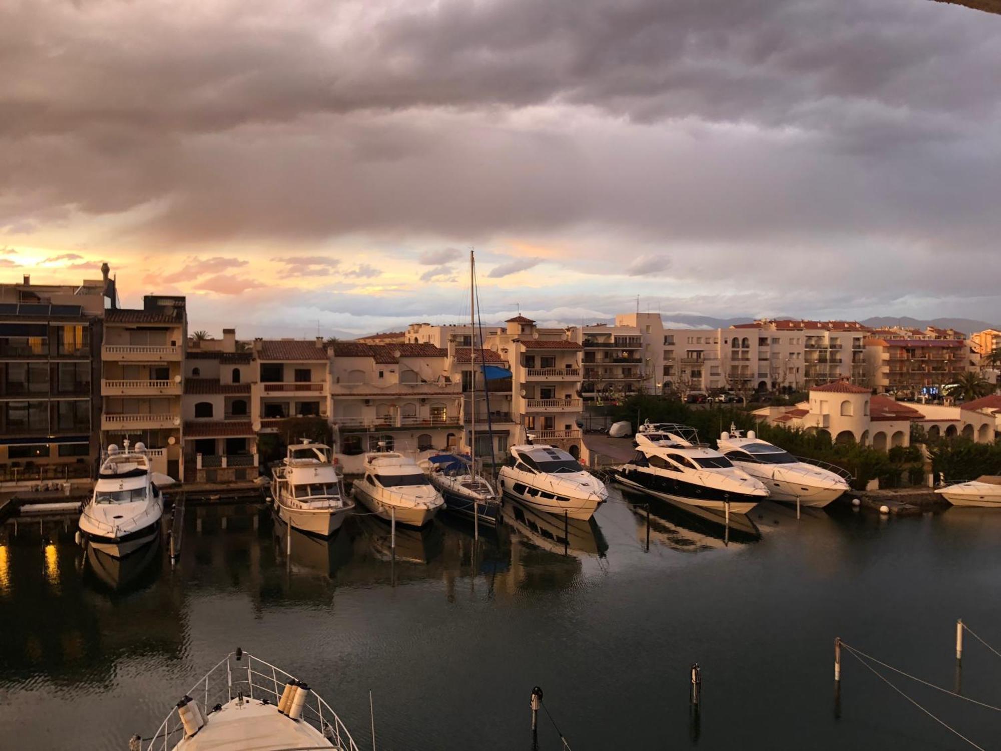 Apartment Port 27