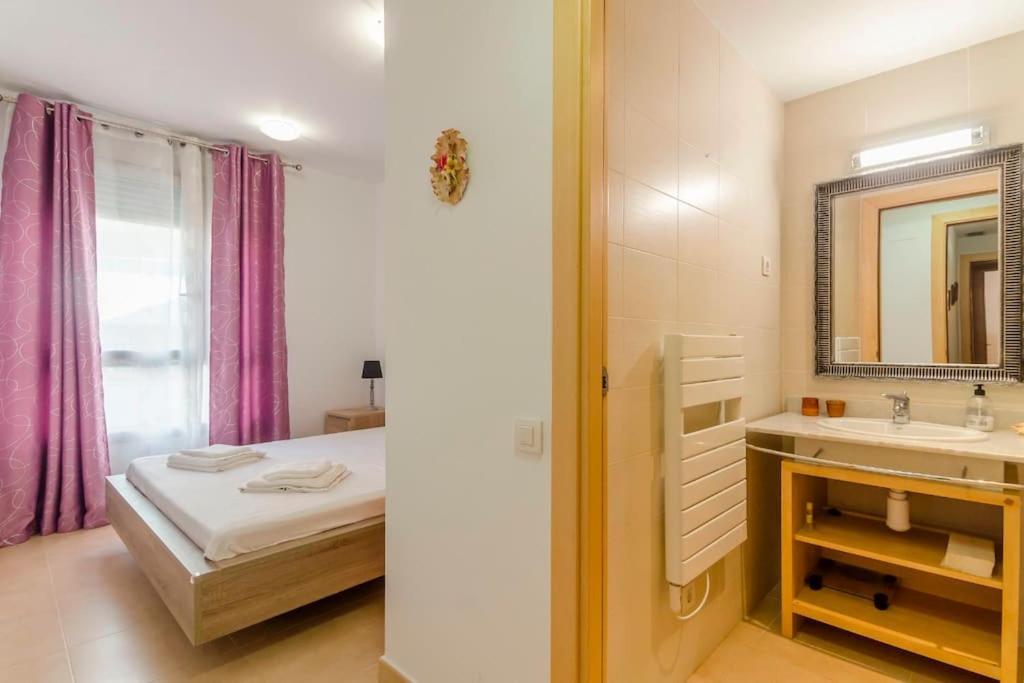 Sa Boadella Con Piscina Y Garaje Close To The Apartment *