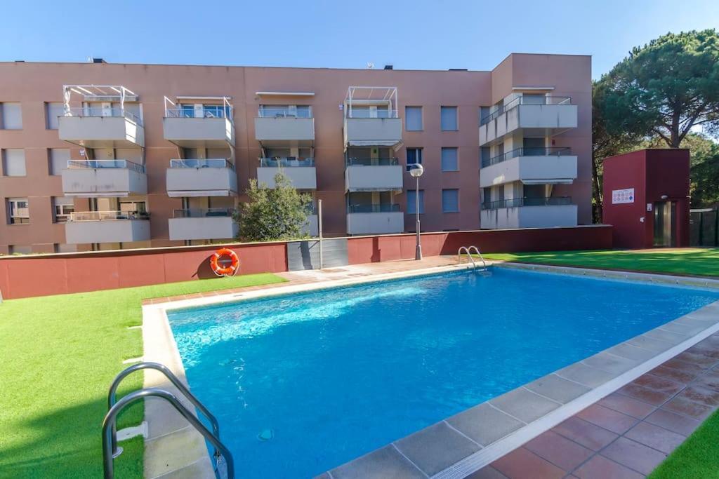 Sa Boadella Con Piscina Y Garaje Close To The Apartment *