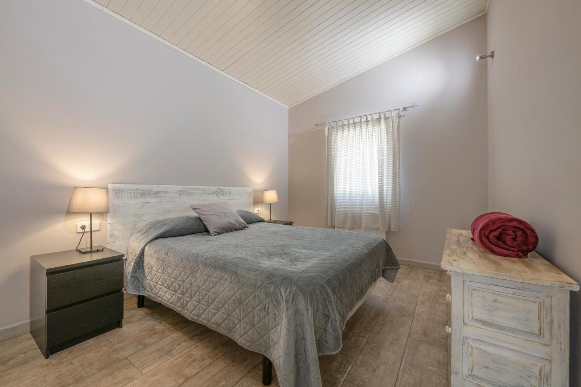 Casa La Vinya Con Parking Y Piscina