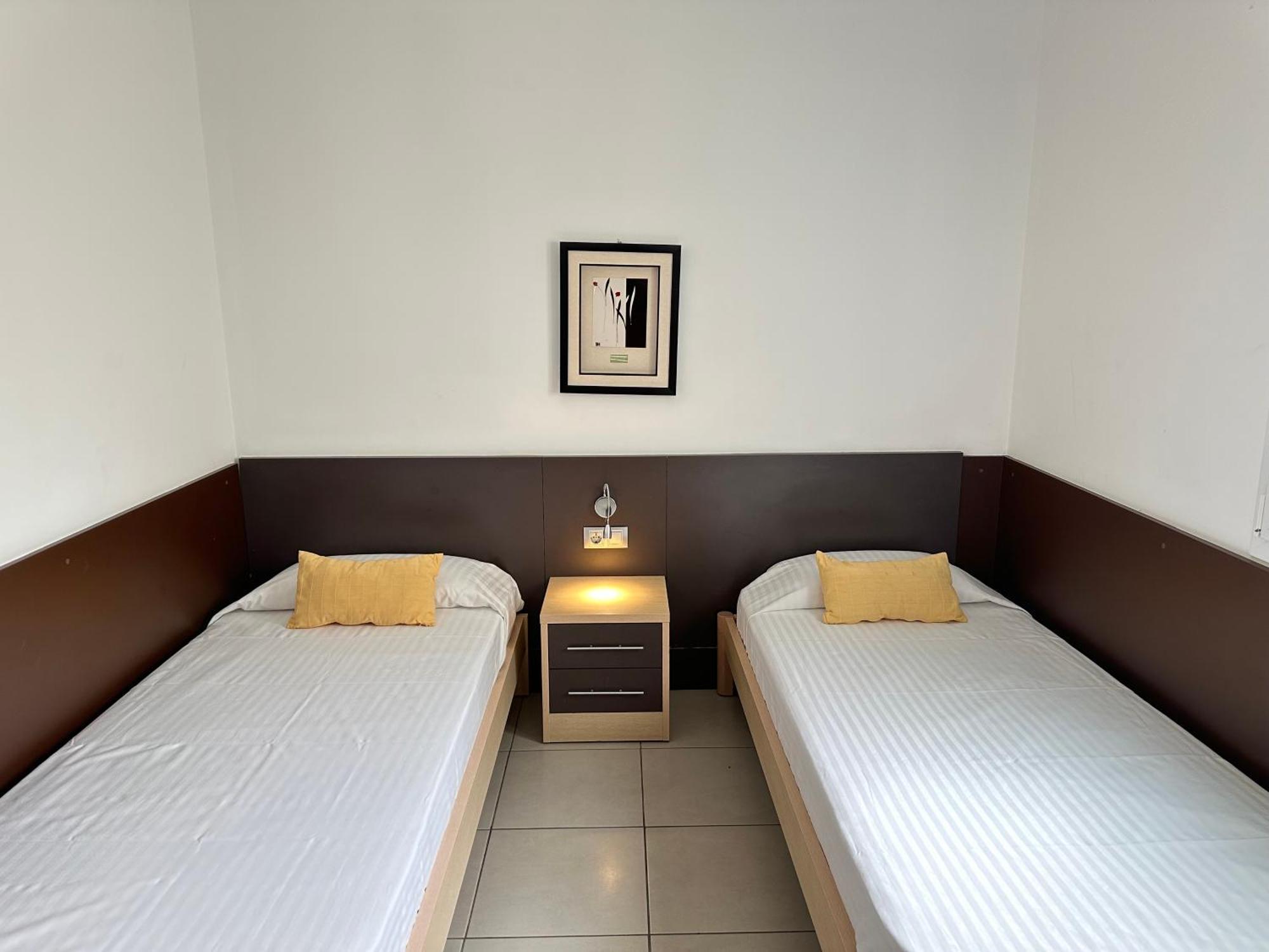 Agi Drugstore Apartamento Rosas