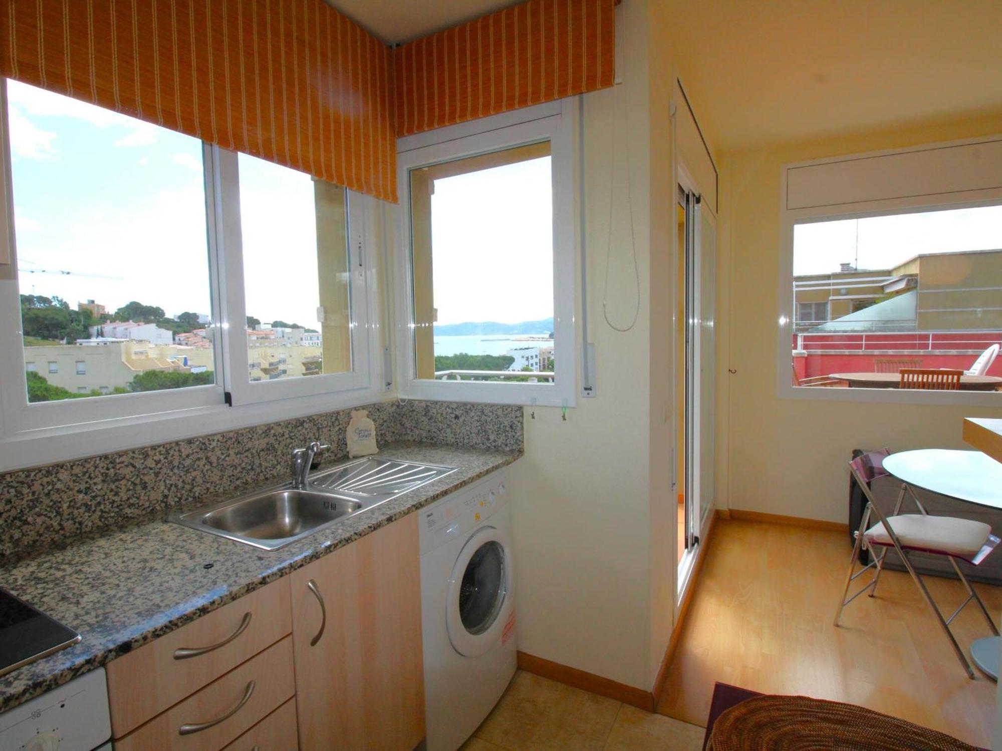 Guillem De Bergueda - Atico En La Zona De Grifeu Con Gran Terraza Y Vistas Al Mar. - Es-228-61 *