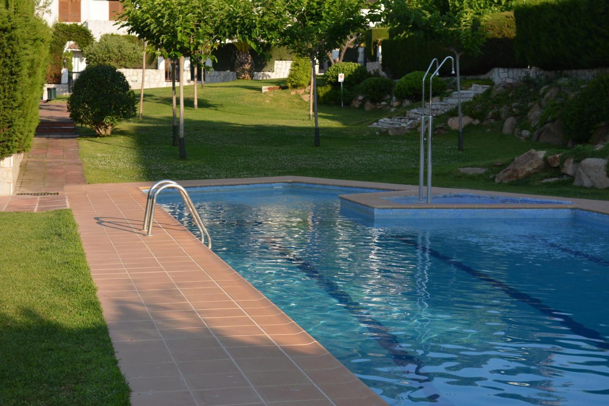 Сasa de vacaciones Casas Blanca 14 Junto A Piscina En Playa Privada Santa María De Llorell