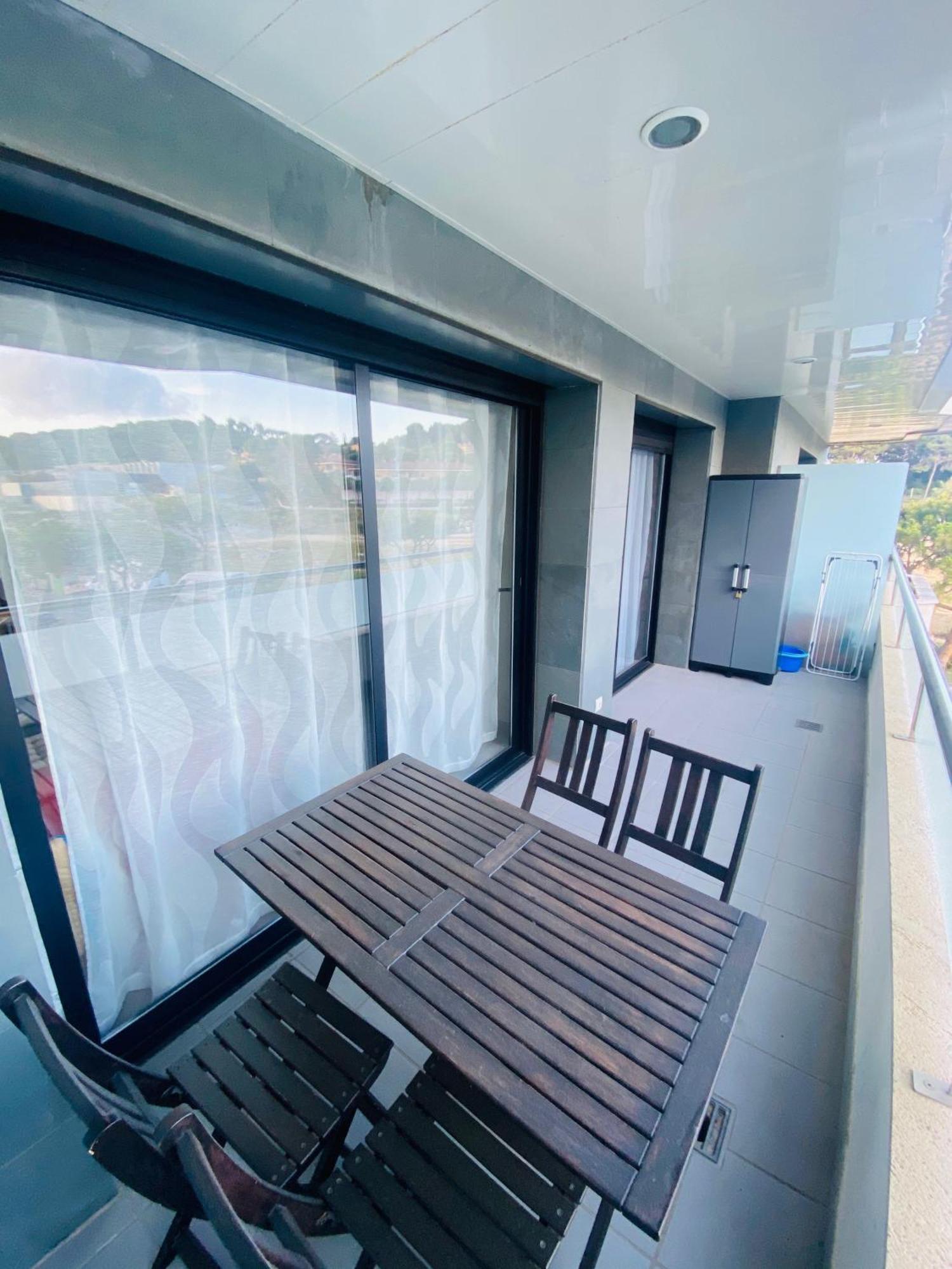 Apartamento Exclusivo Piso De La Playa De Fenals Con Terraza