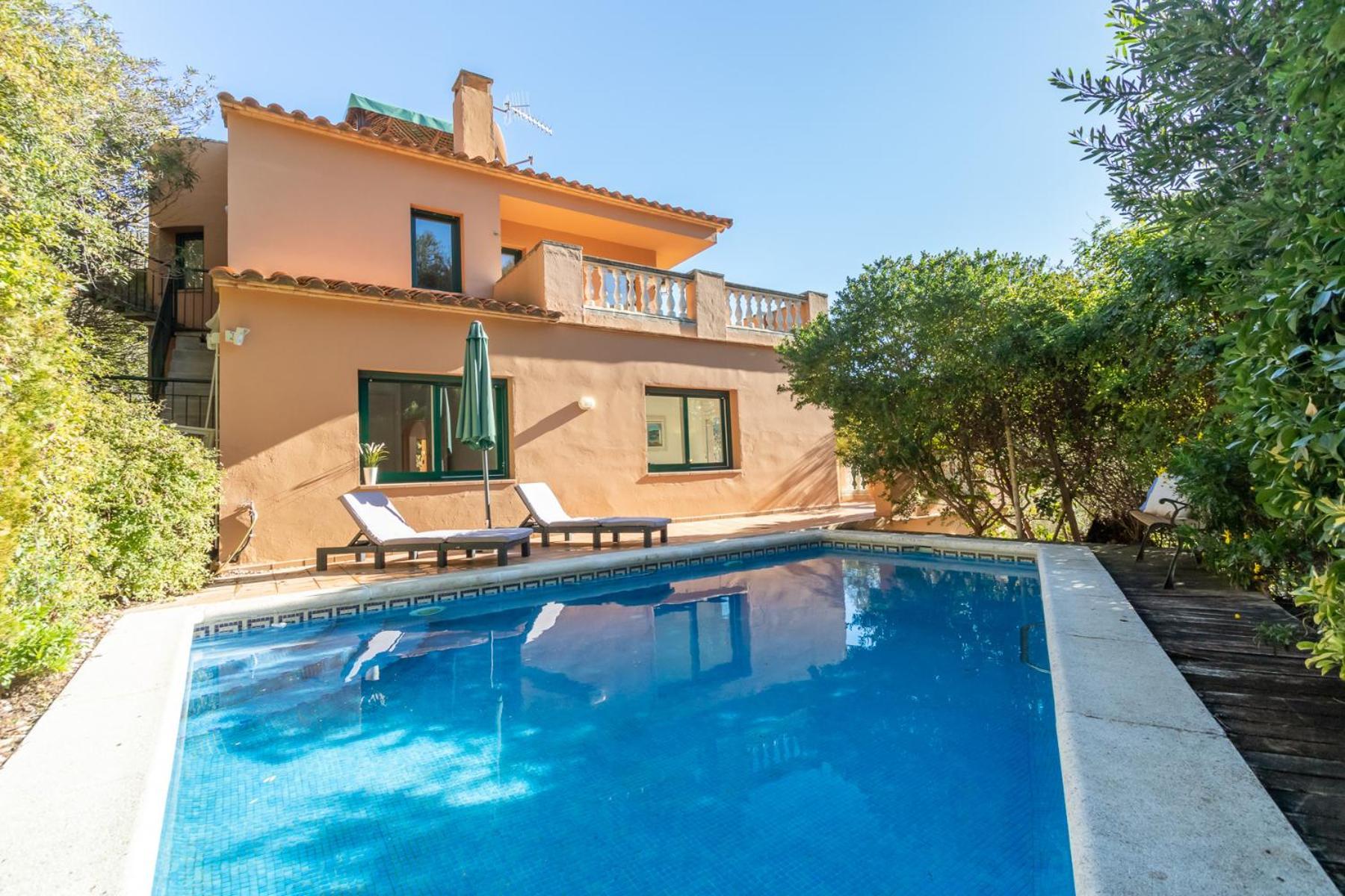 Con Piscina Privada En