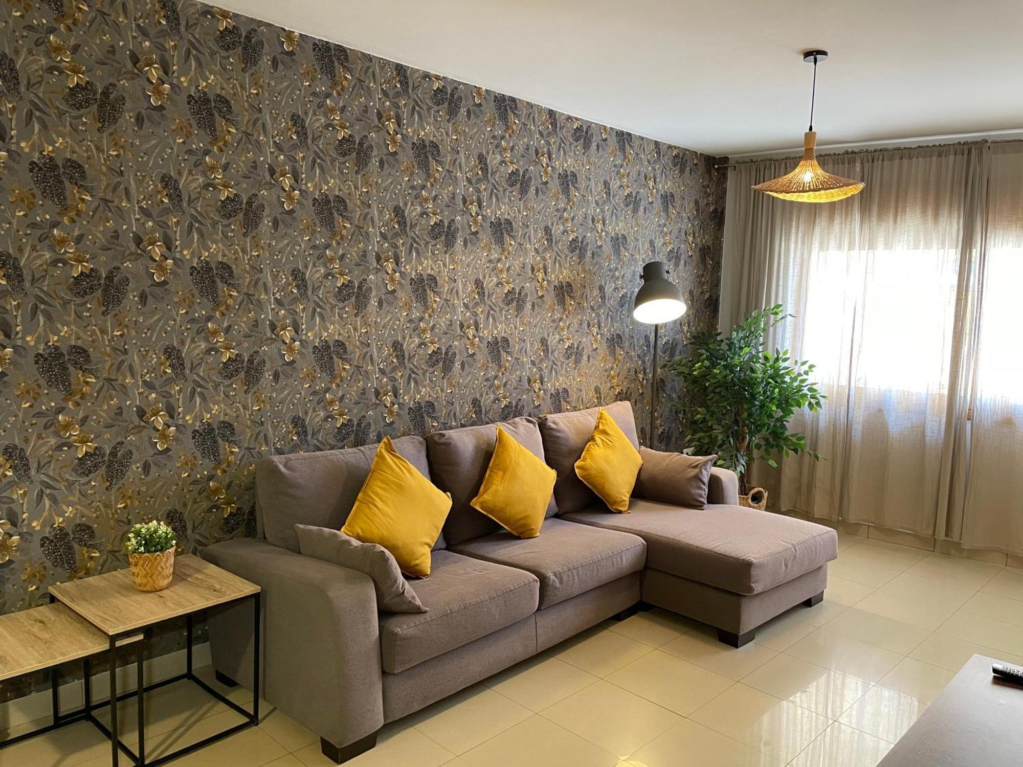 Apartamento Mona 3 *