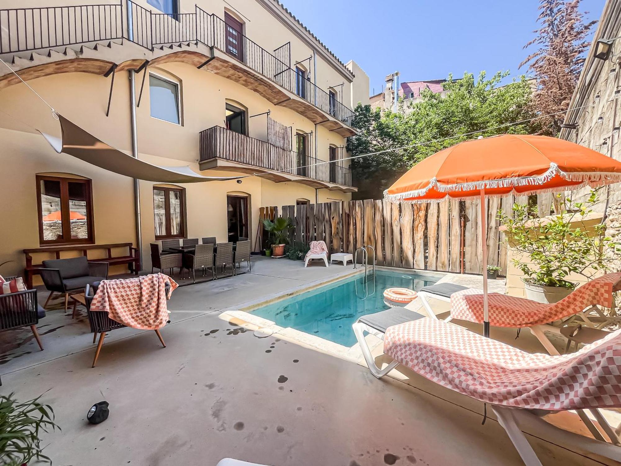 Aptw Pool In Heart Of Old Town Apartment
