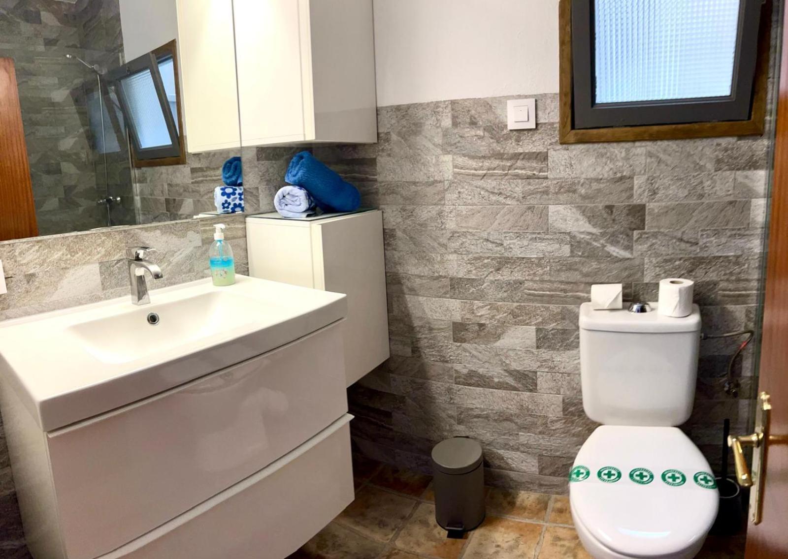 Ap Nurimar 2 Con Aire Acondicionado En Centro Del Pueblo Apartamento