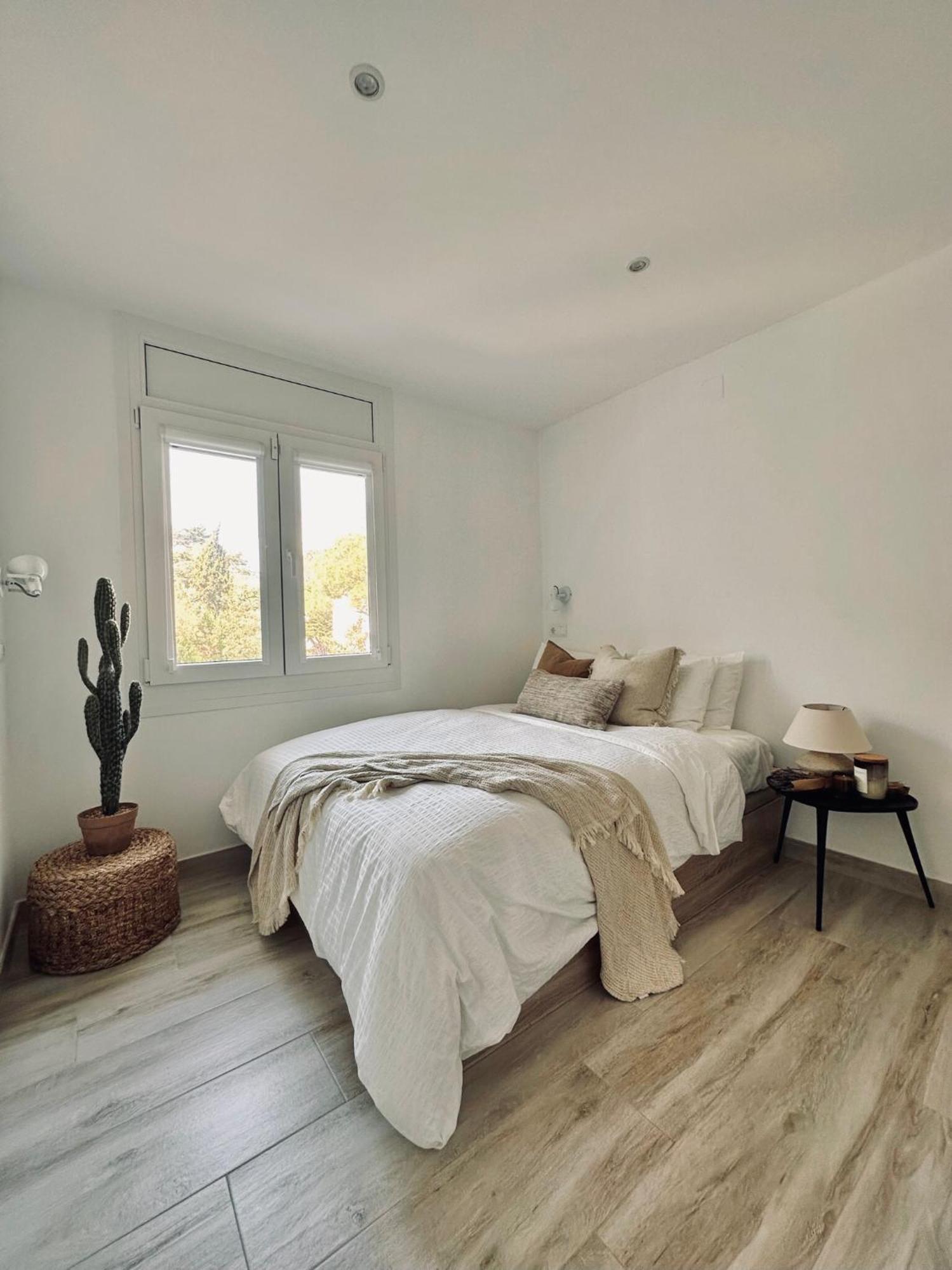 The Golden Oak In Calella Centre - 100m From Apartment Palafrugell