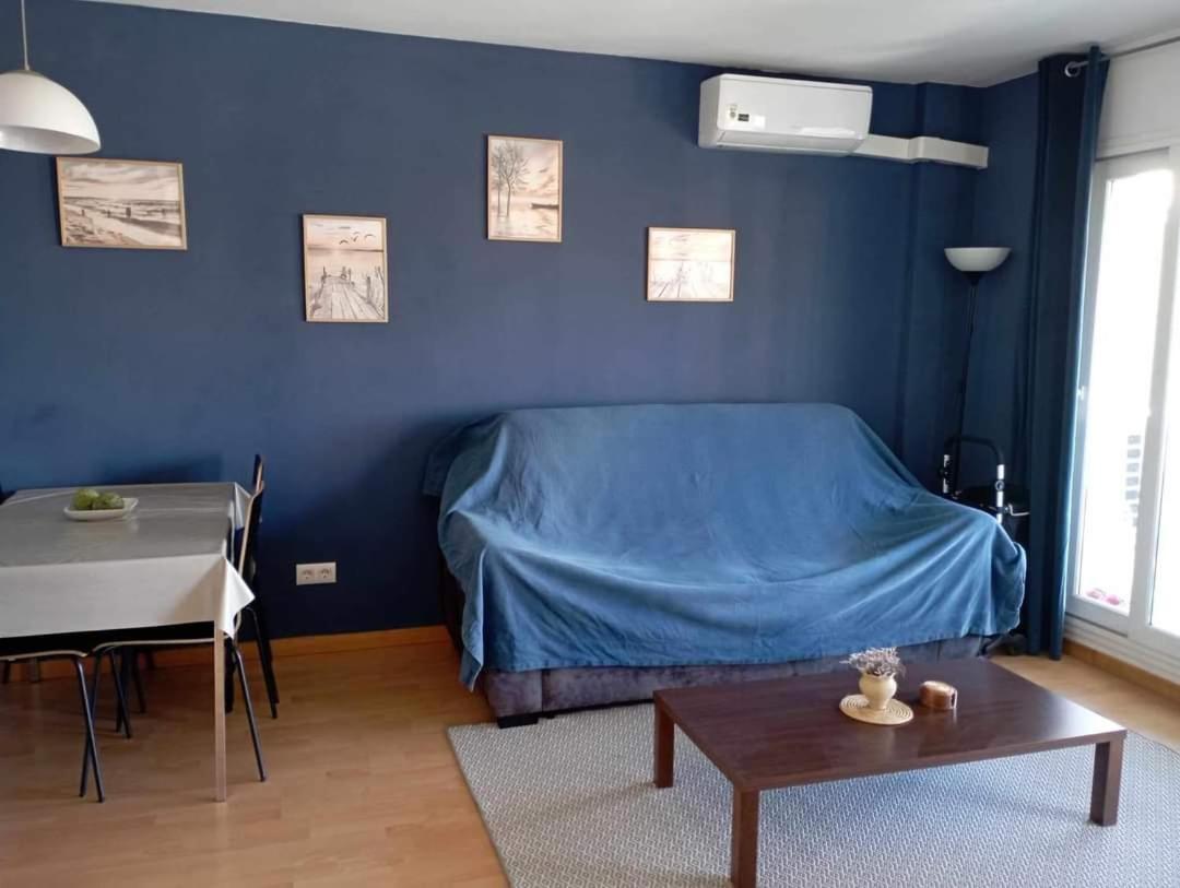 Proche Commerces Avec Grande Terrasse Et Piscine * Rosas