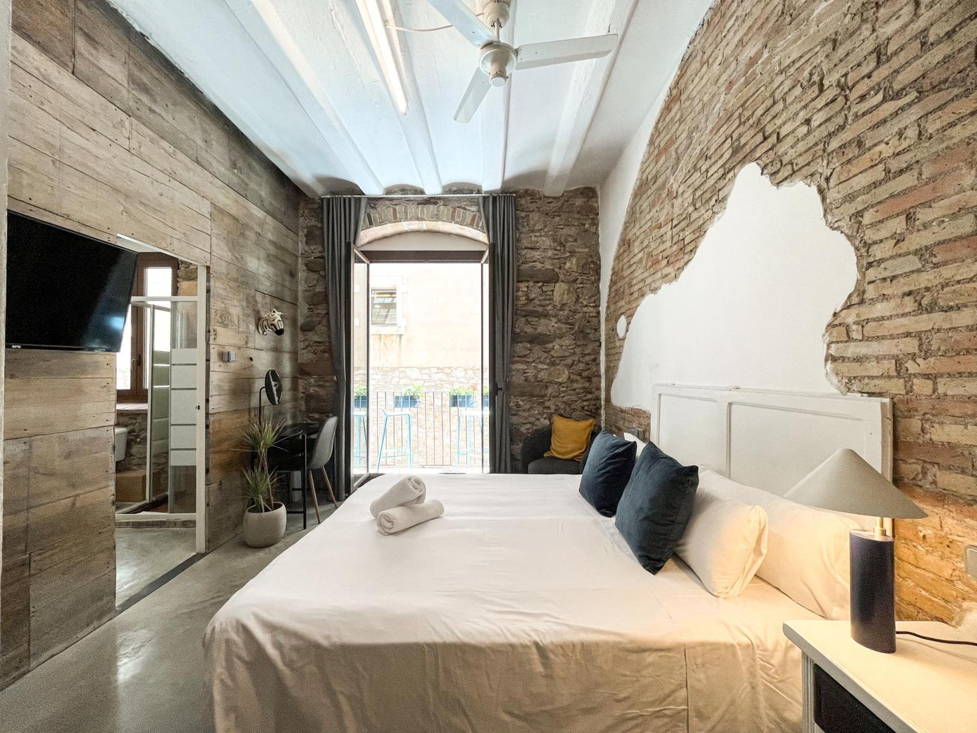 Aptw Pool In Heart Of Old Town Girona