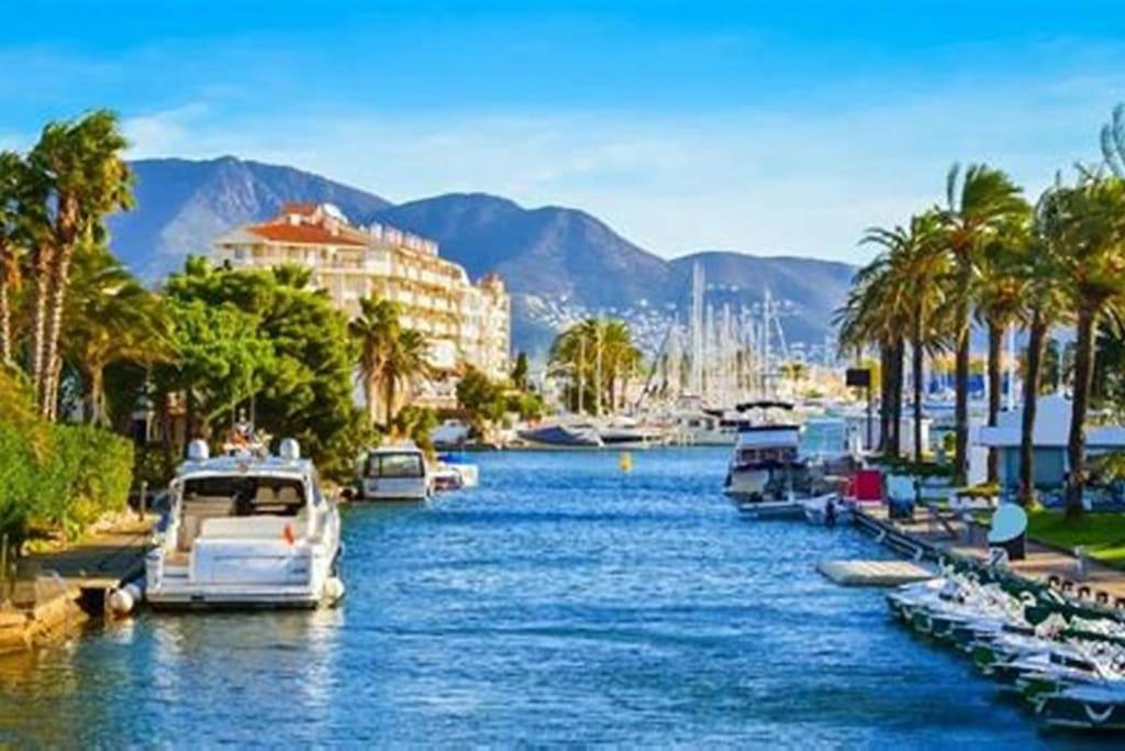 Port Ducal-apartamento En La Playa De La Rubina , Maravillosas Vistas Apartment Empuriabrava