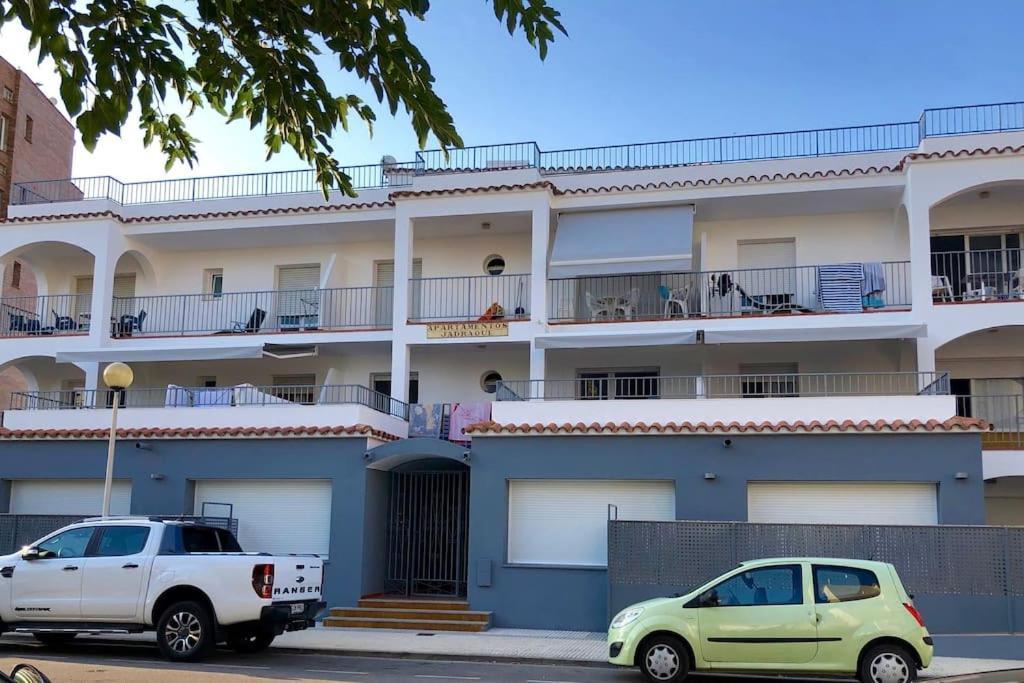 Aquarium 100 M2 Next To The Rosas