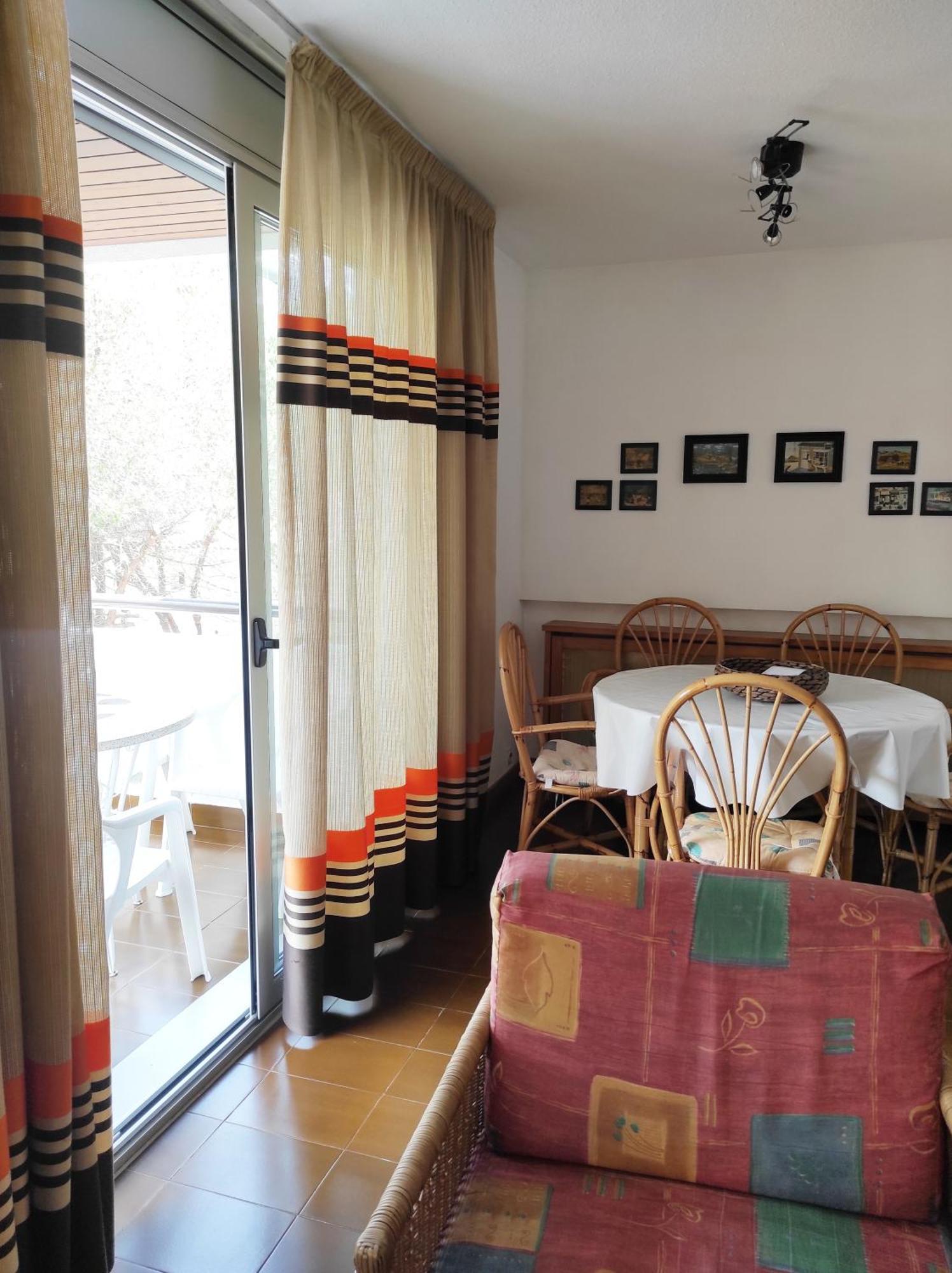 Estupendo Athenea En Platja Daro A Un Paso De Mar Apartamento *