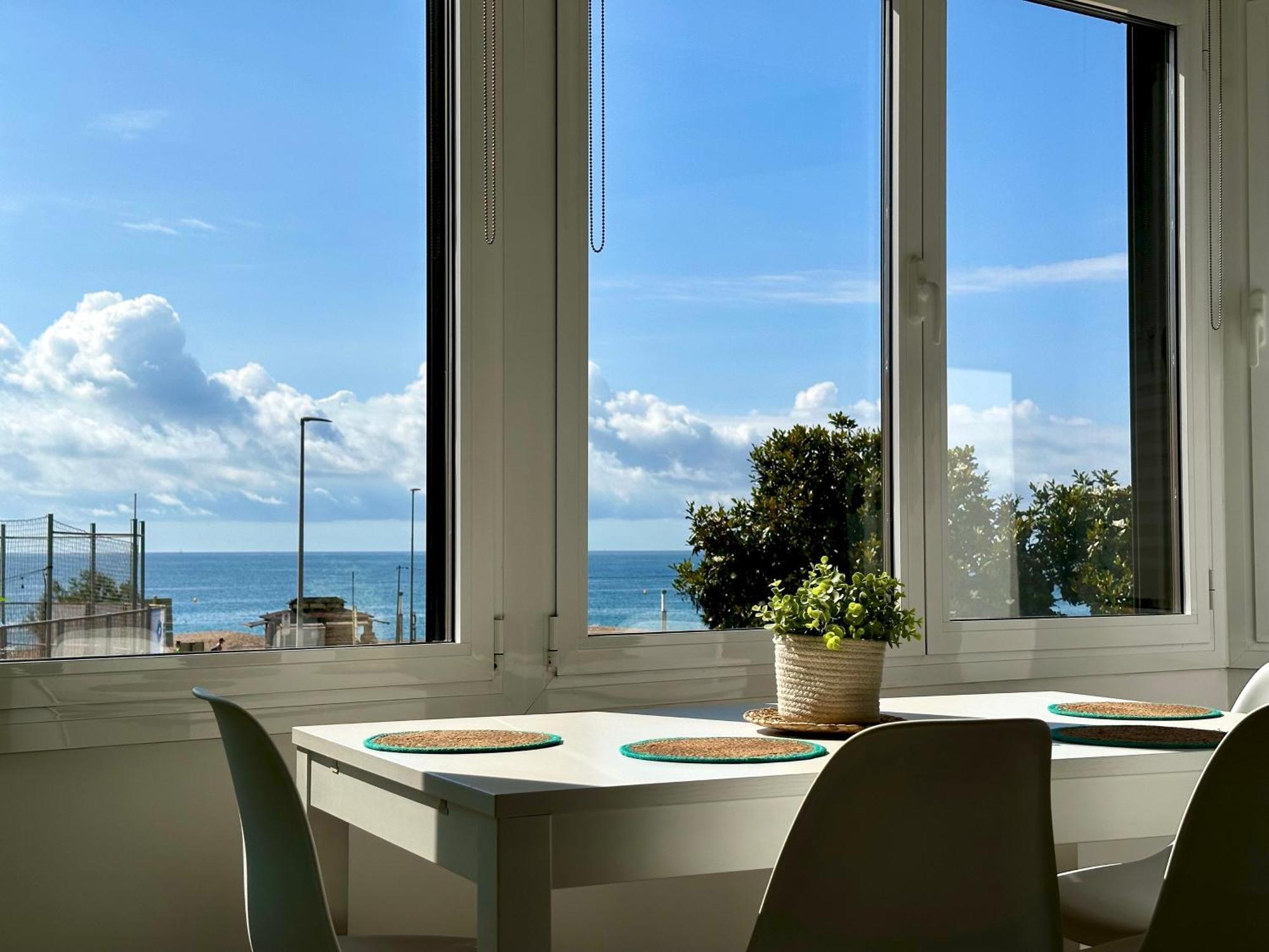 Apartment En Primera Linea Con Vistas Al Mar - Vistamar Blanes