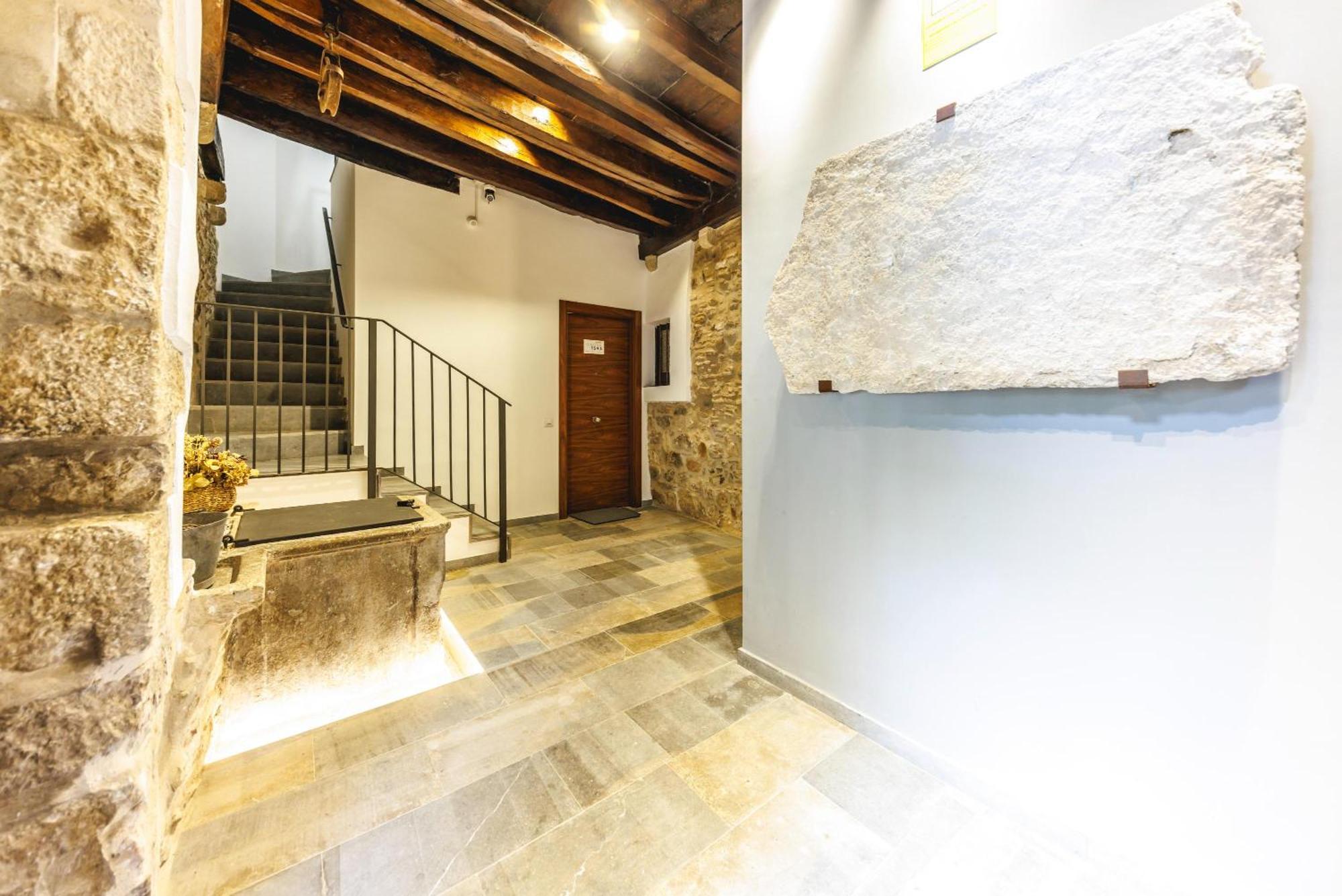 Bravissimo 1593, Medieval Charm Apartamento *