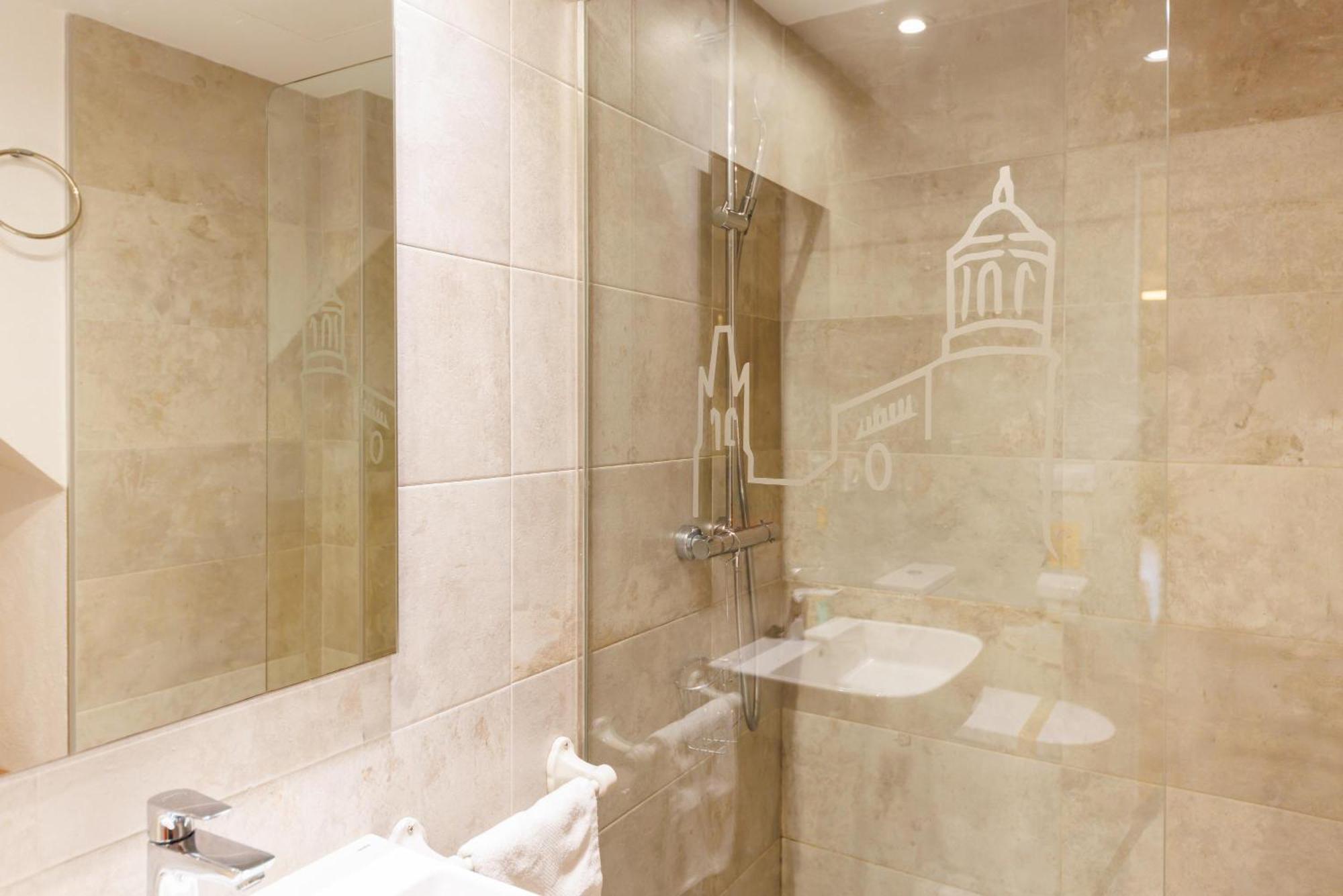 Bravissimo 1593, Medieval Charm Apartamento *