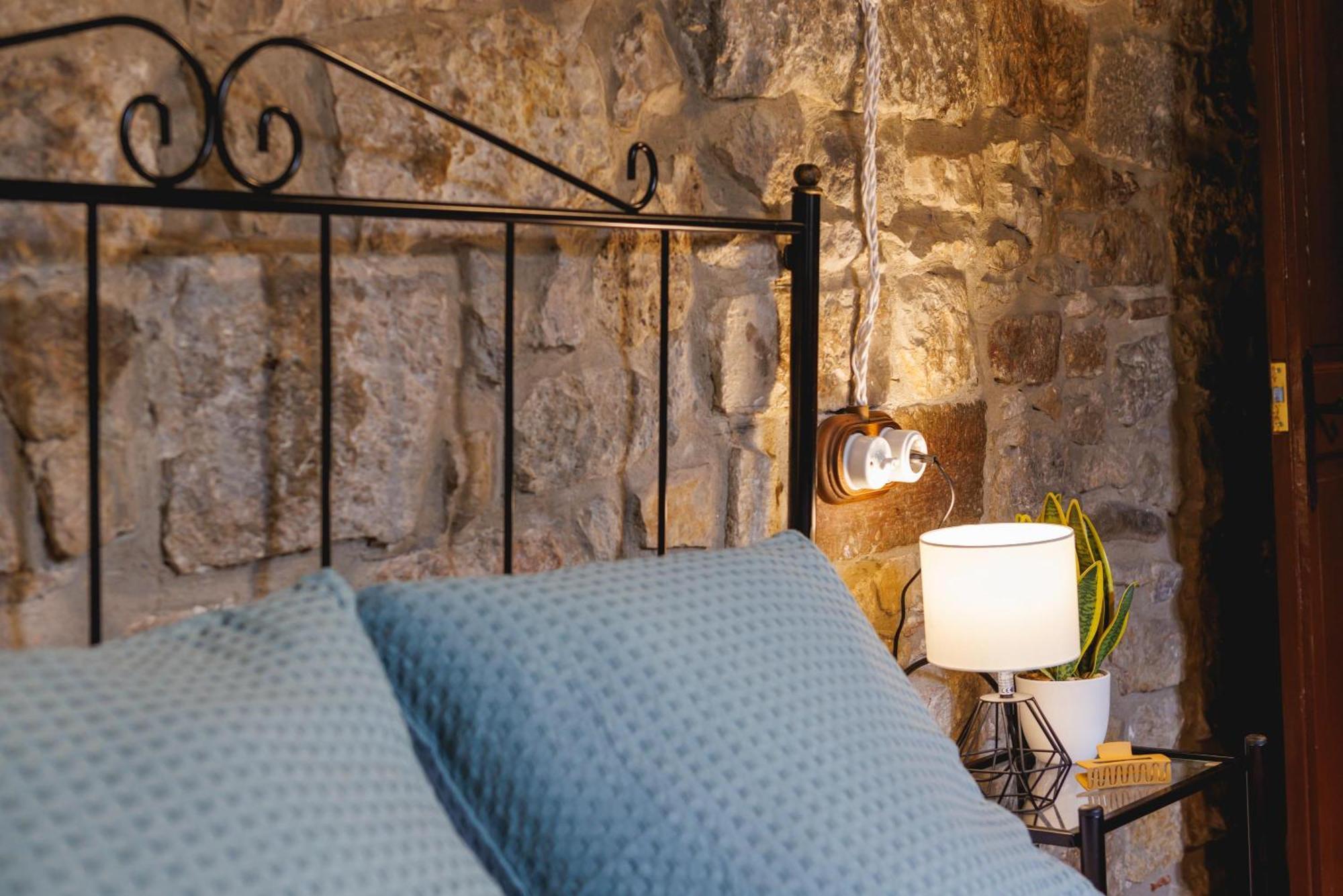 Bravissimo 1593, Medieval Charm Apartamento