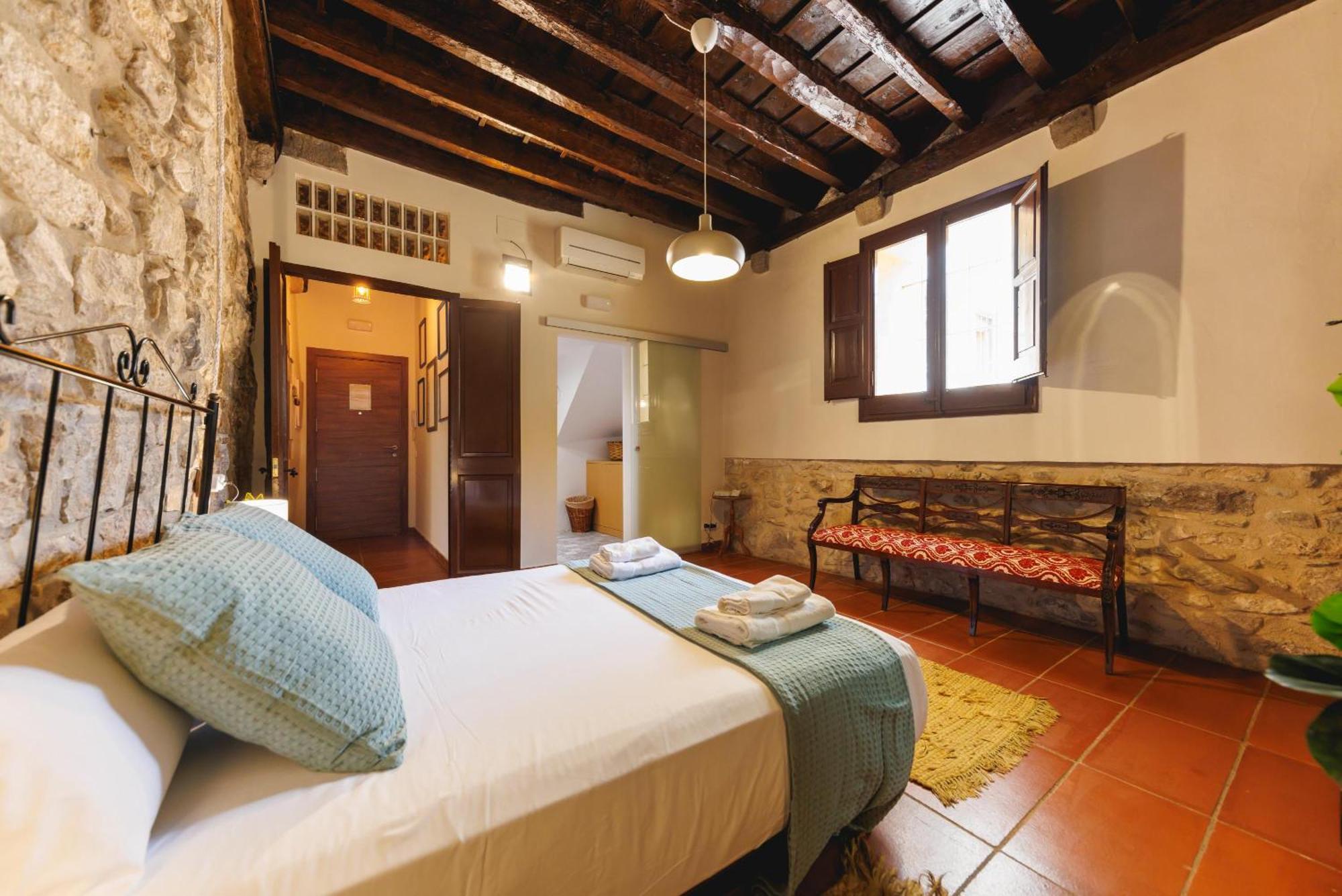 Bravissimo 1593, Medieval Charm Apartamento *