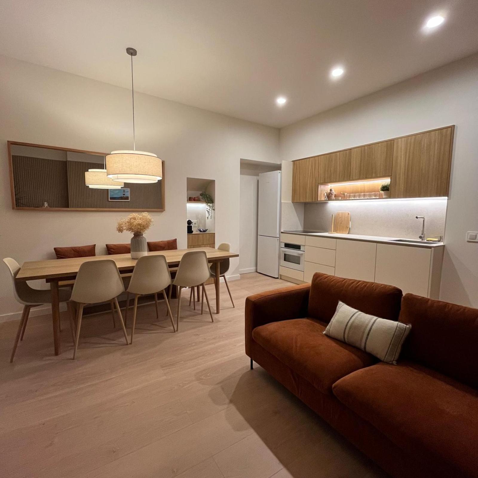 8 Personas Con Parking, Muy Cerca De La Playa Apartamento L' Escala