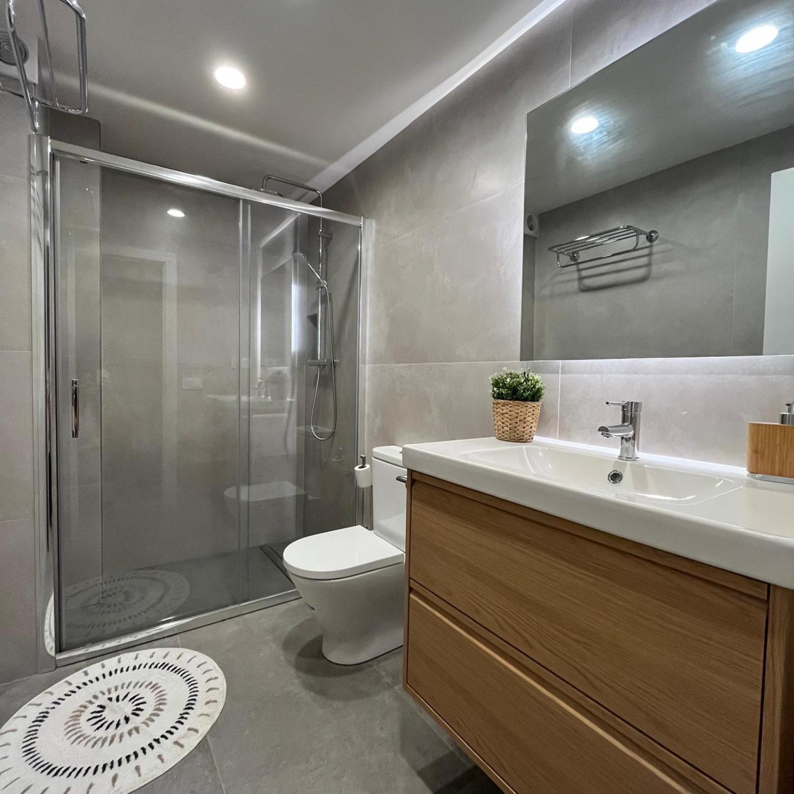 Apartamento 8 Personas Con Parking, Muy Cerca De La Playa L' Escala