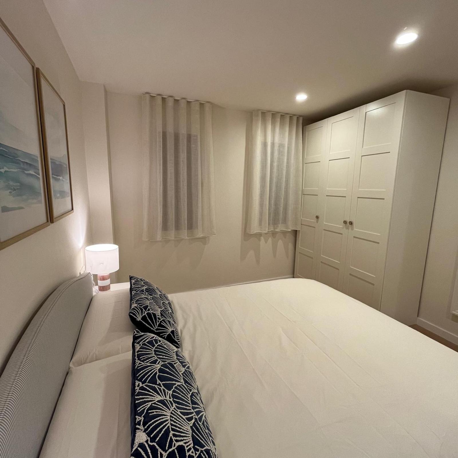 8 Personas Con Parking, Muy Cerca De La Playa Apartamento