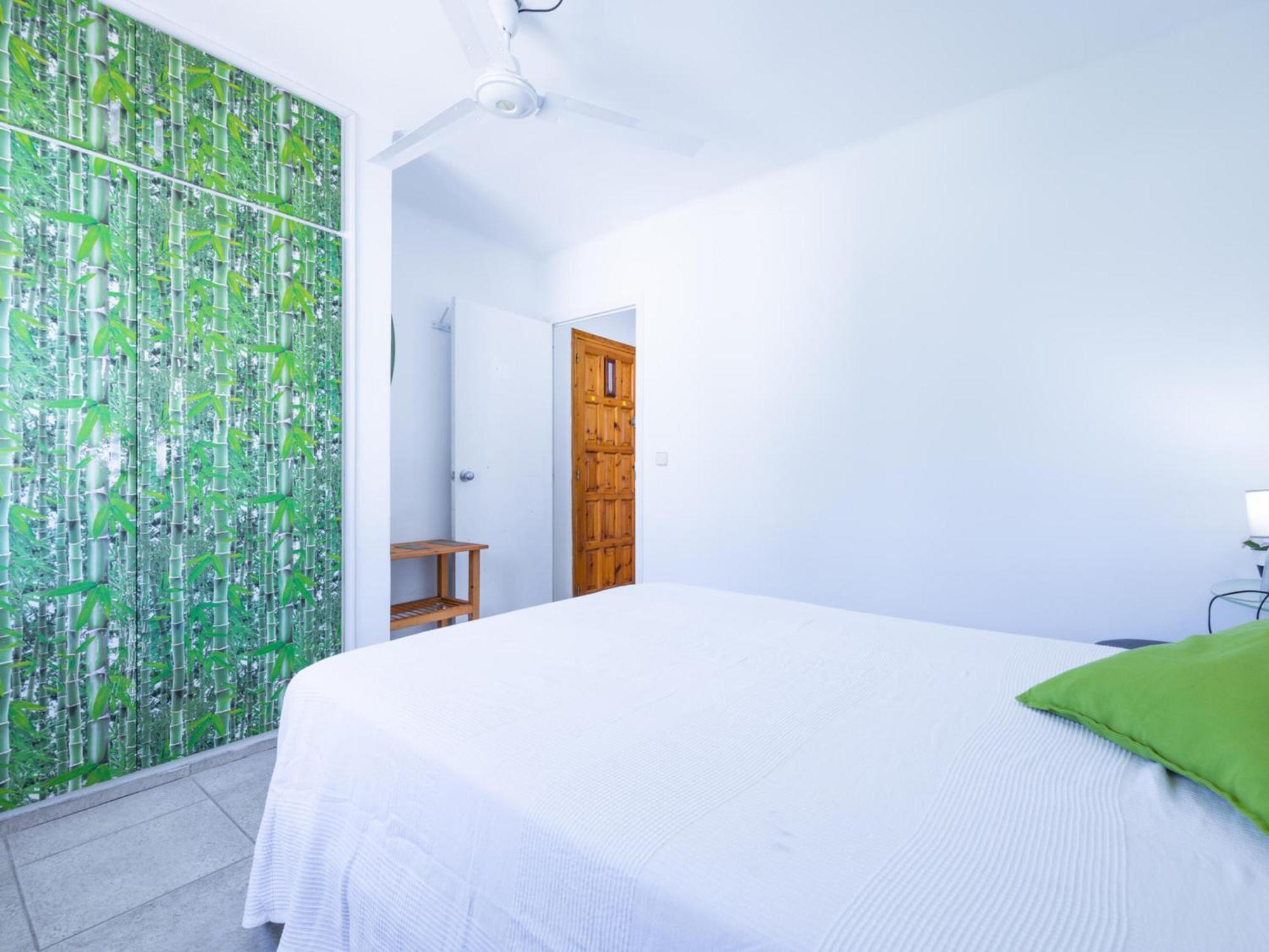 Familiar Con Piscina, Terraza Y Wifi, A 450m De La Playa De Riells, - Es-325-20 Apartamento