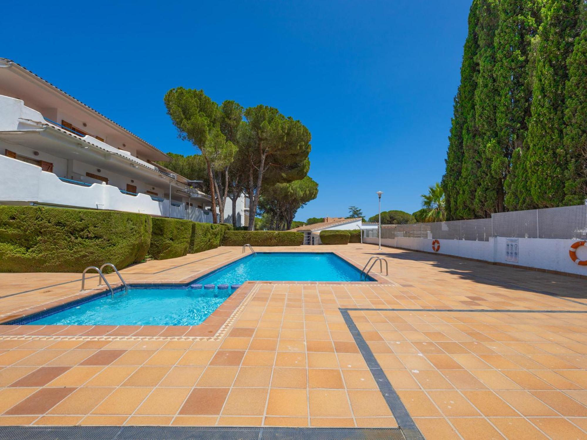 Familiar Con Piscina, Terraza Y Wifi, A 450m De La Playa De Riells, - Es-325-20 * Torroella de Montgrí