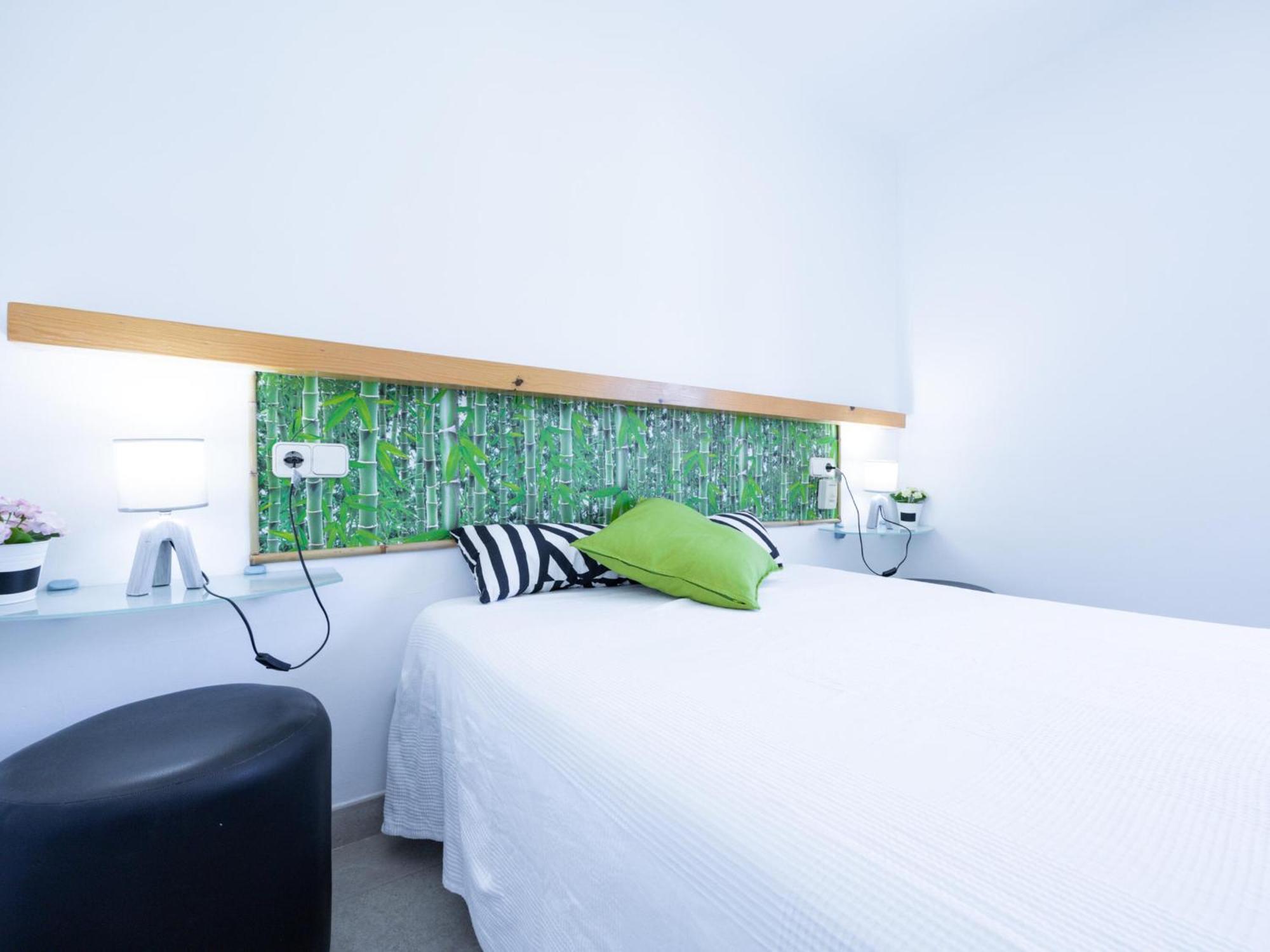 Apartamento Familiar Con Piscina, Terraza Y Wifi, A 450m De La Playa De Riells, - Es-325-20