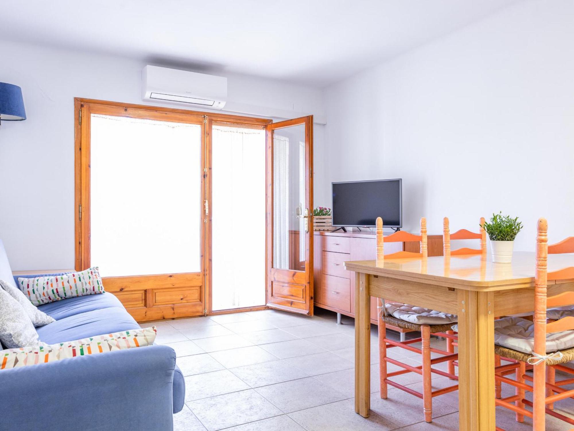 Apartamento Familiar Con Piscina, Terraza Y Wifi, A 450m De La Playa De Riells, - Es-325-20
