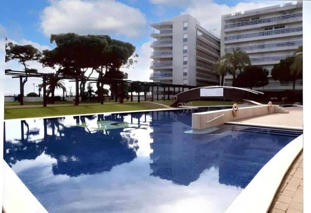 Unique With Direct Sea View Along The In S'abanell Park Apartamento *