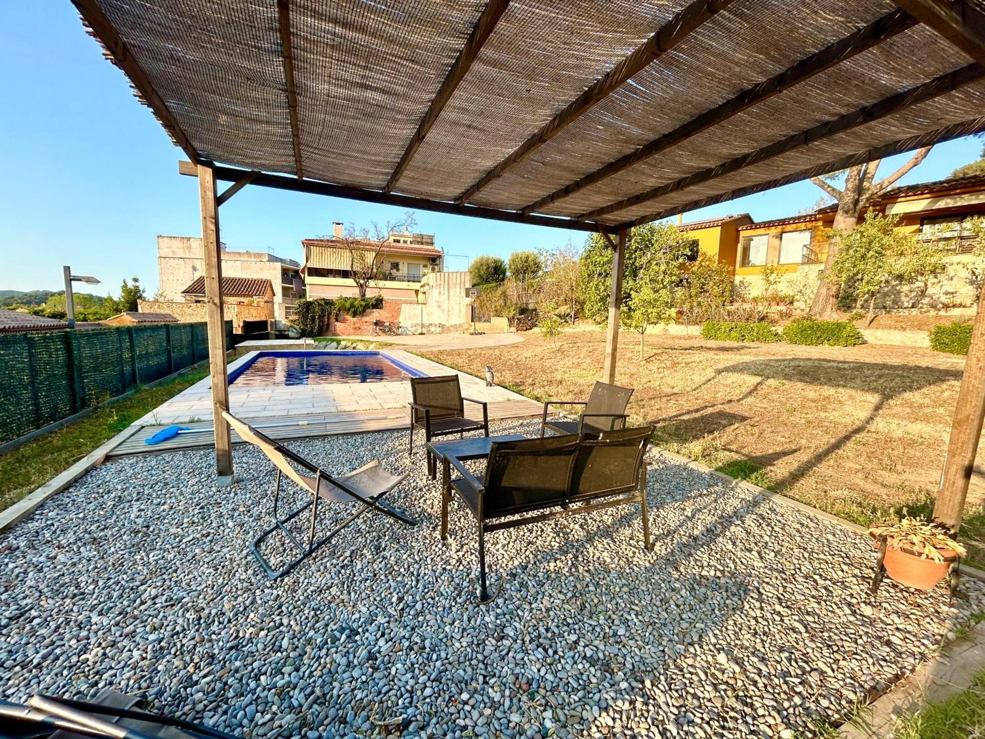 Casa Amb Piscina I Jardí A Per 6 Persones Сasa de vacaciones