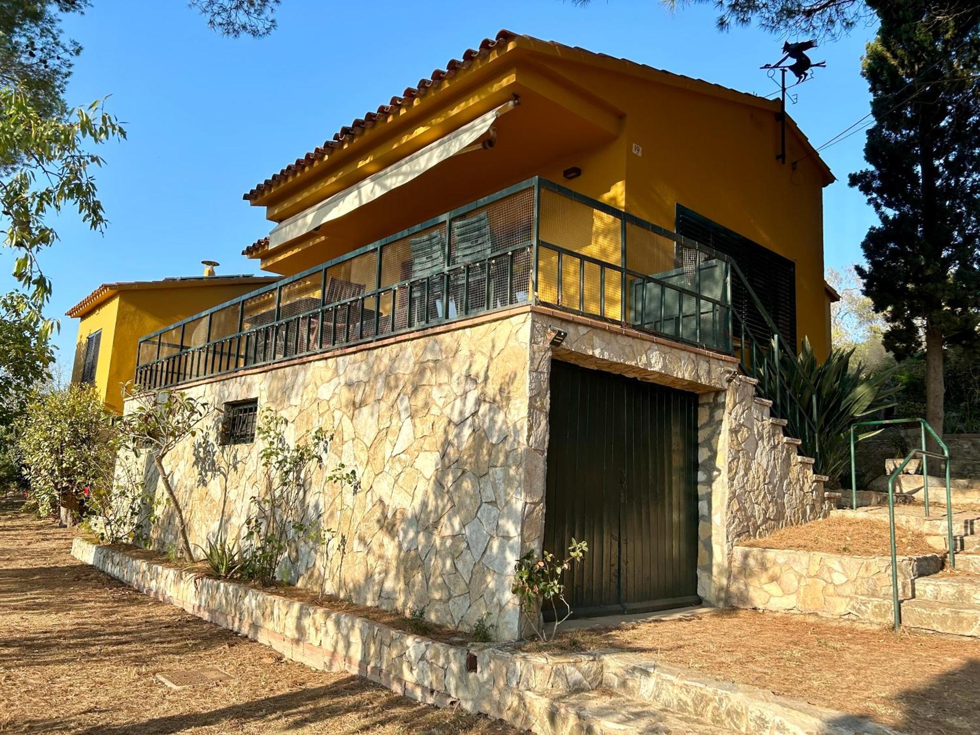 Сasa de vacaciones Casa Amb Piscina I Jardí A Per 6 Persones Palamós