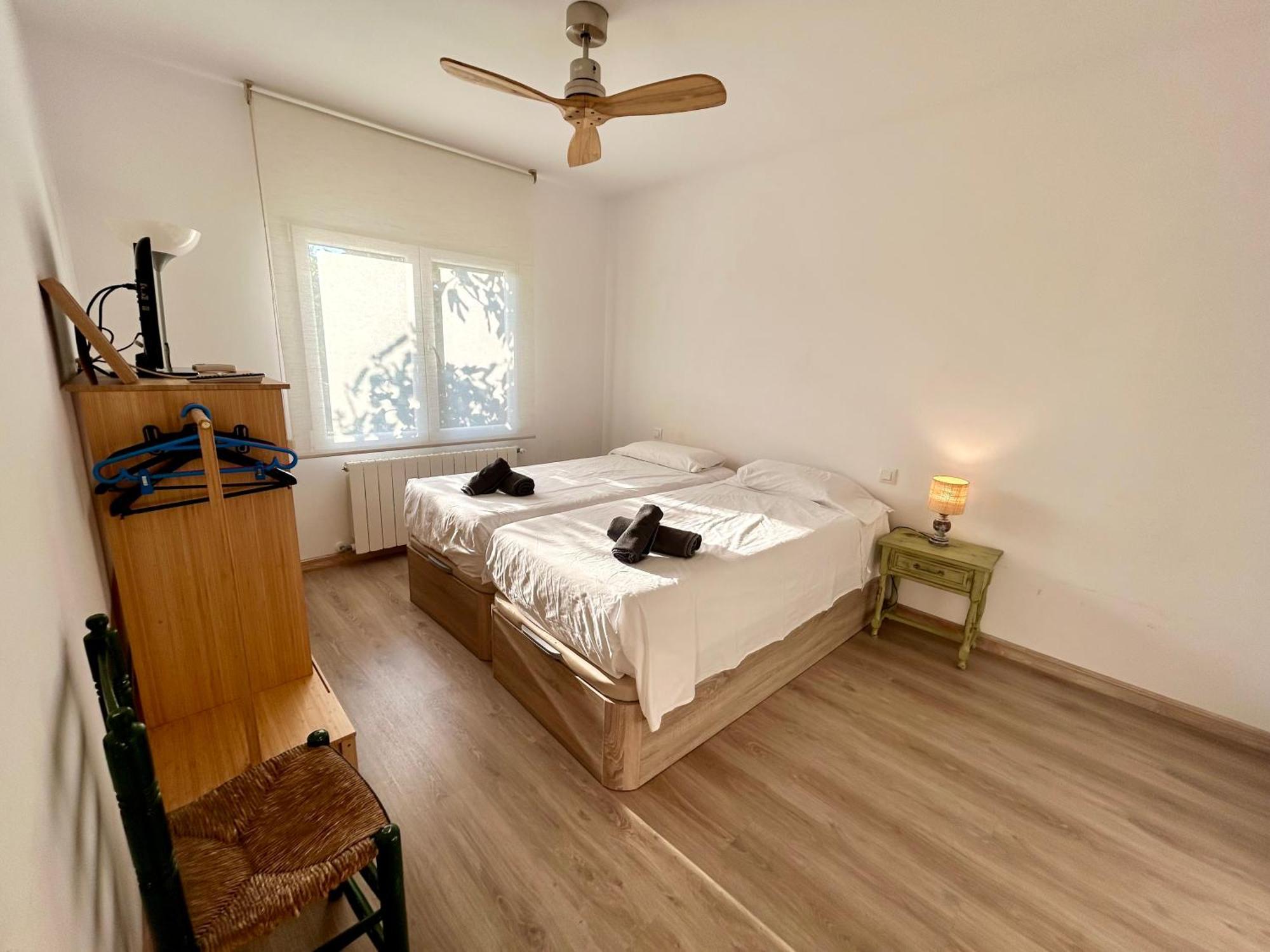 Сasa de vacaciones Casa Amb Piscina I Jardí A Per 6 Persones Palamós