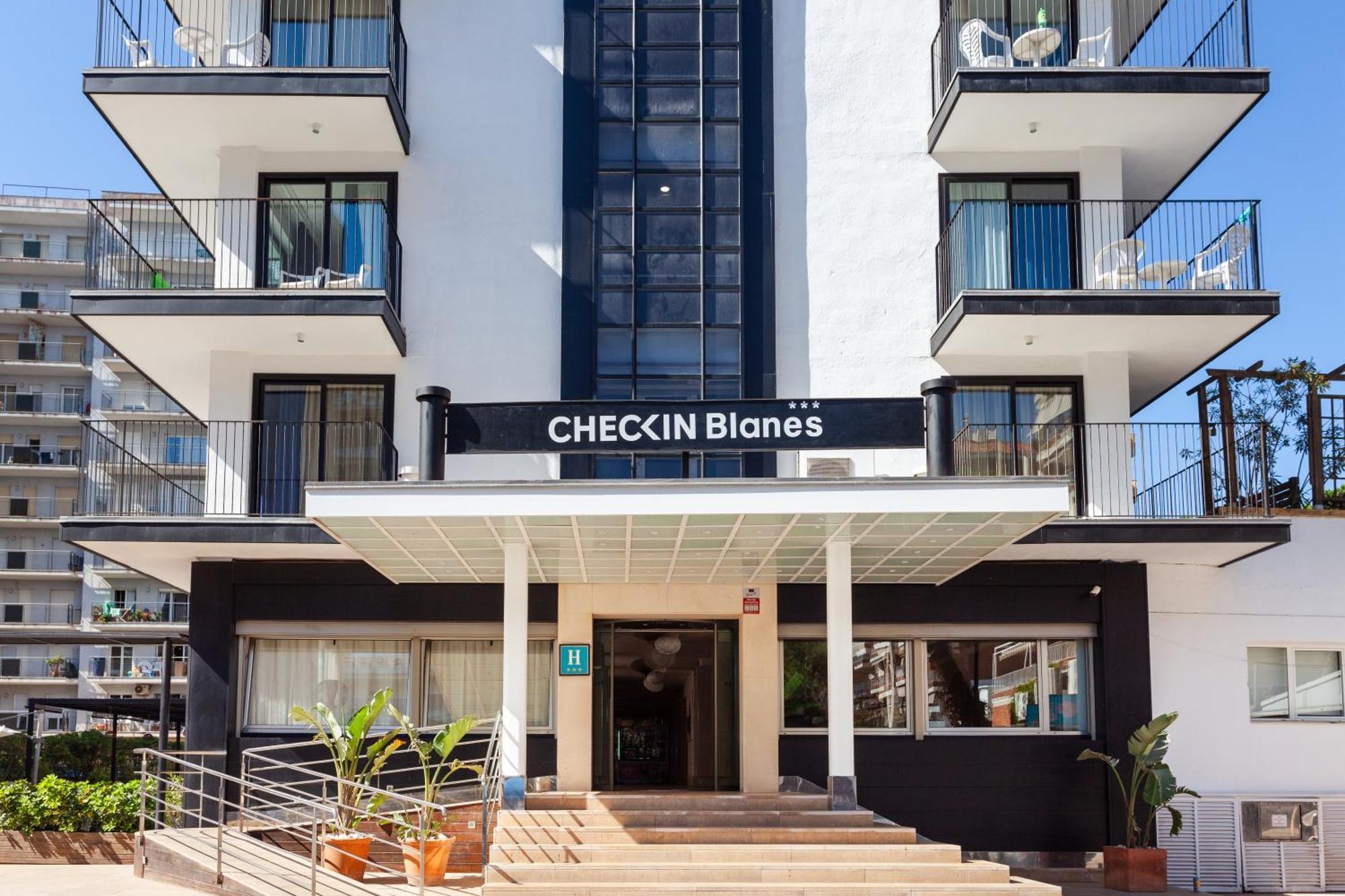 Checkin Hotel 3*