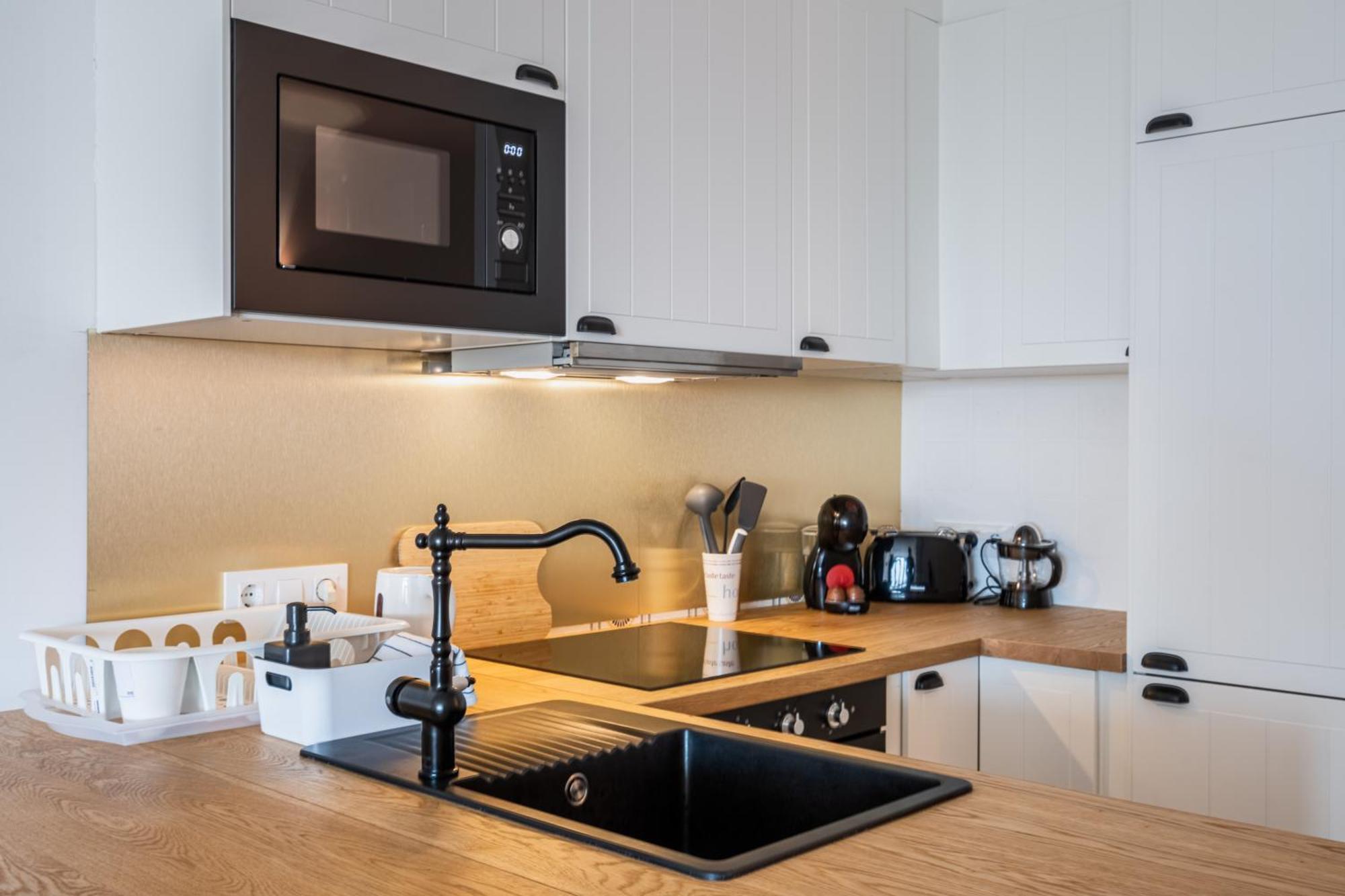 Apartamento Frente Al Canal Con Terraza