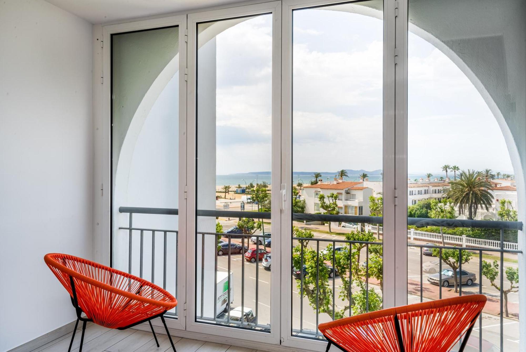 Frente Al Canal Con Terraza Apartamento