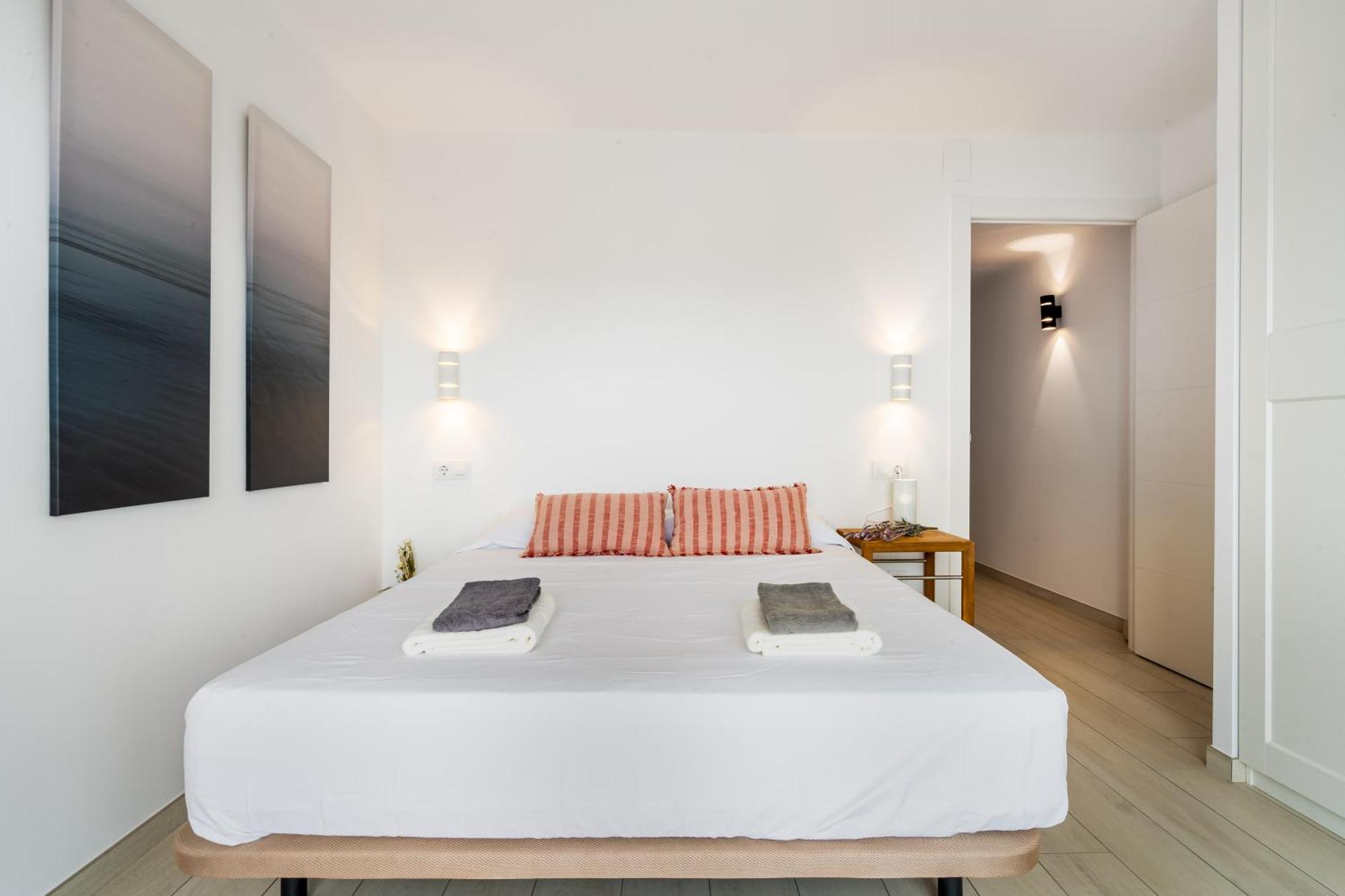 Apartamento Frente Al Canal Con Terraza *