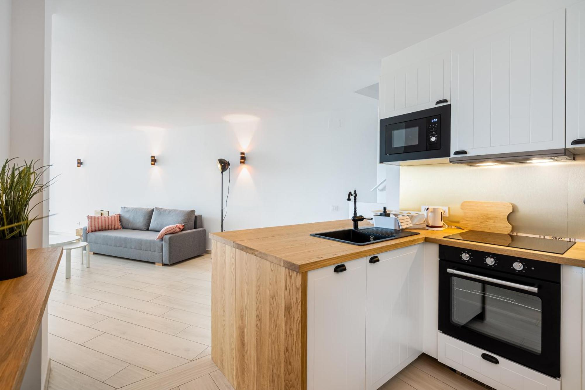 Apartamento Frente Al Canal Con Terraza *