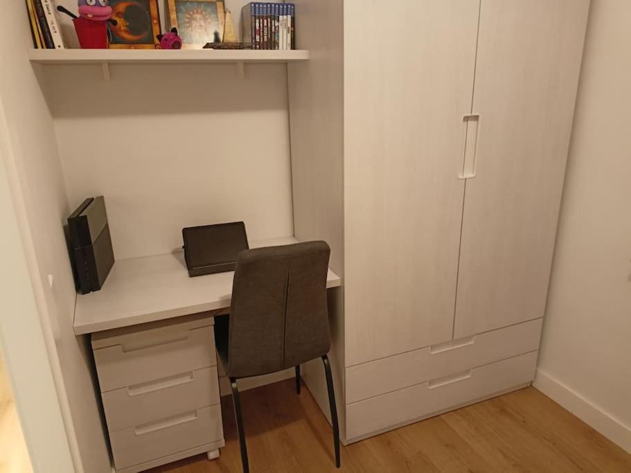 Apartamento Planta Baja Con Terraza En Zona Centrica