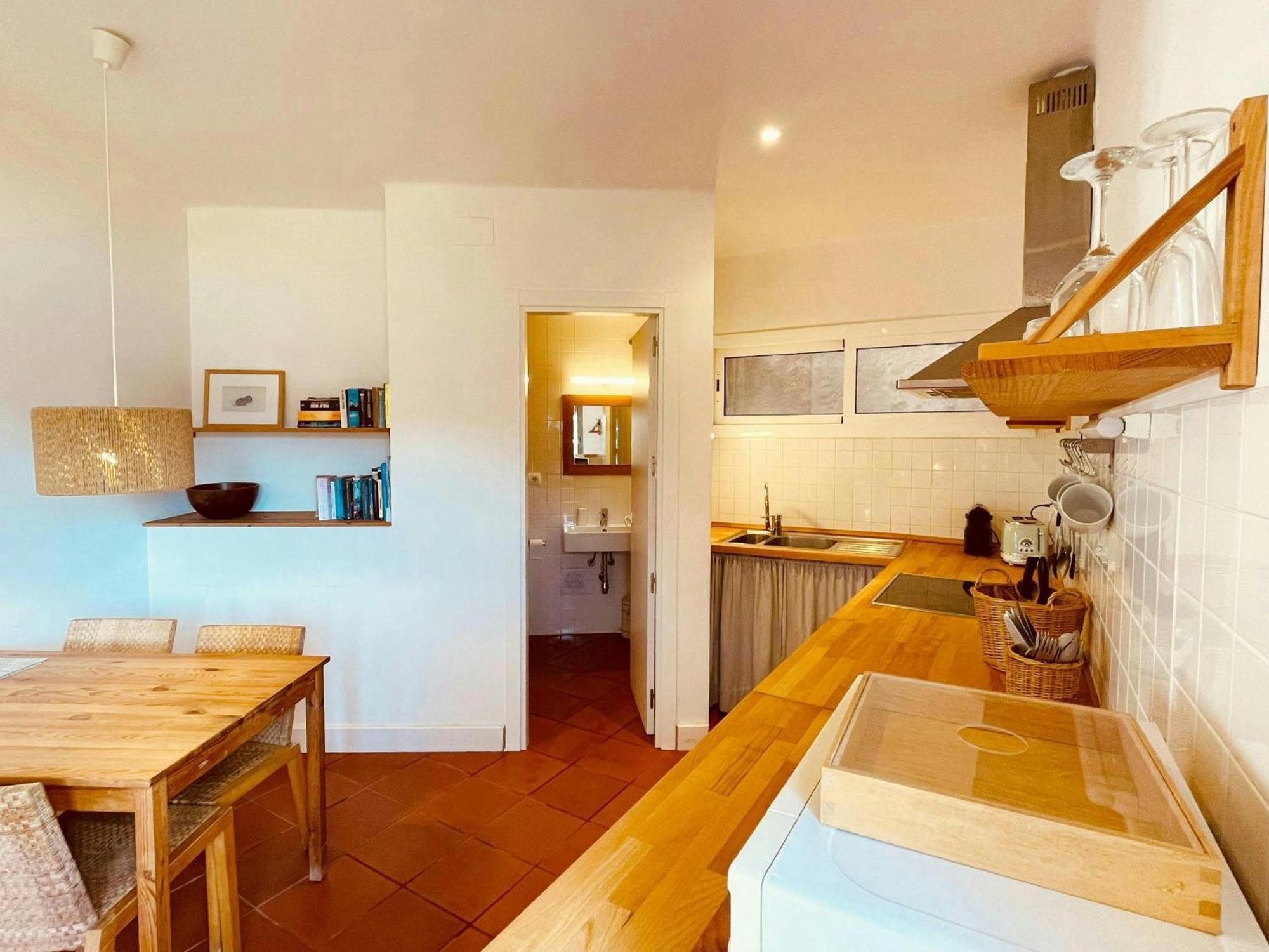 T3 - Charming Seaside Escape With Stunning Views