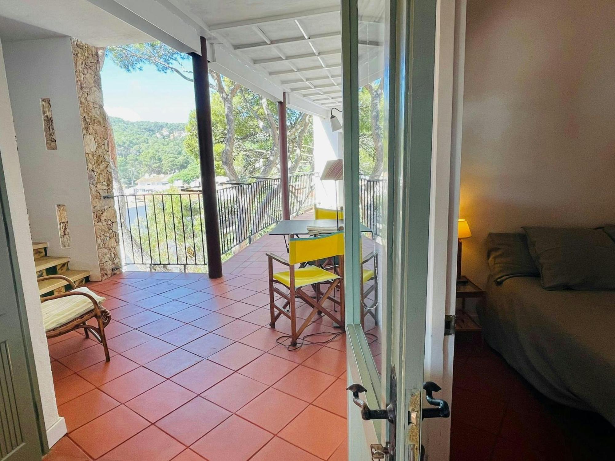 T3 - Charming Seaside Escape With Stunning Views