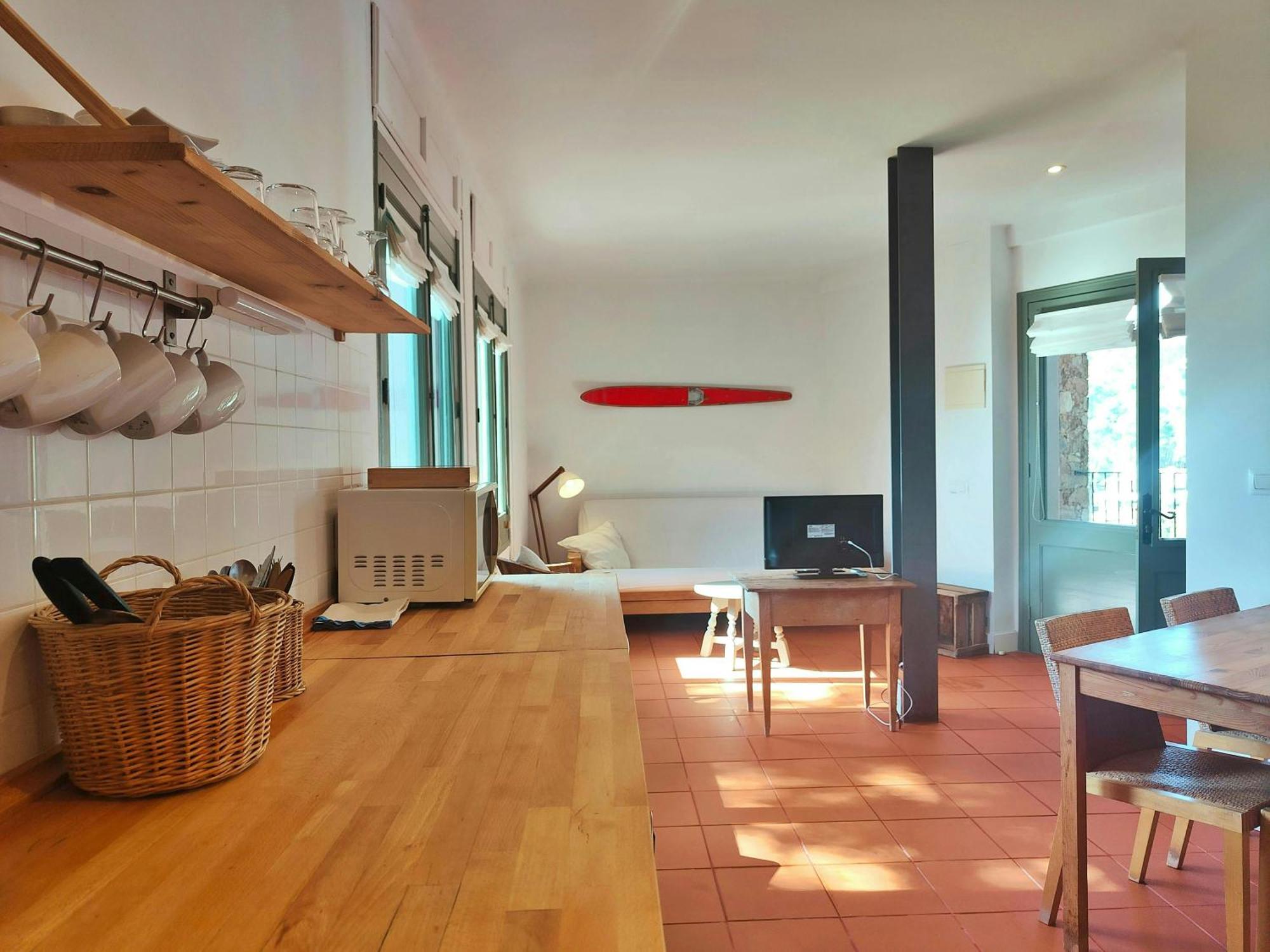 T3 - Charming Seaside Escape With Stunning Views *