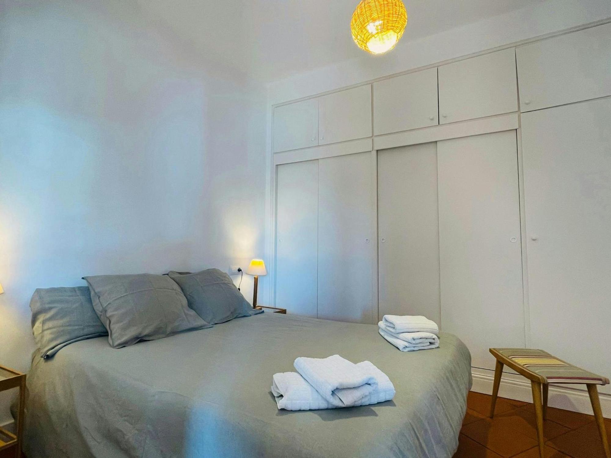 T3 - Charming Seaside Escape With Stunning Views *