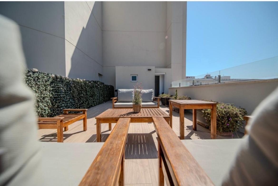 M A R I V E N T With Bathroom And Terrace 50 M2 Roses