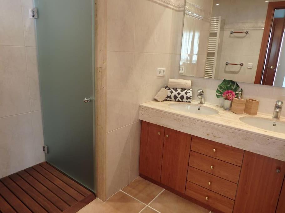 Seafront View-nice In Downtown Apartamento