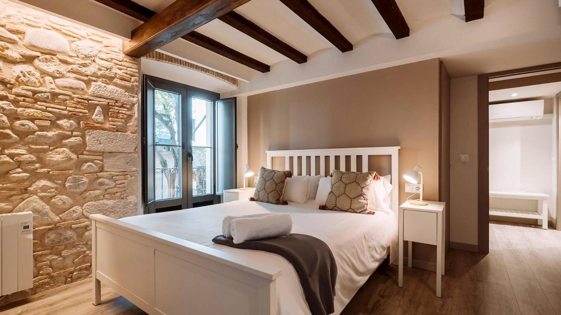 Old Town Duplex With Character Apartment *
