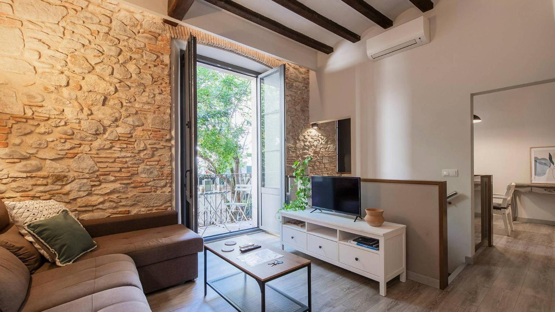 Old Town Duplex With Character Apartment *
